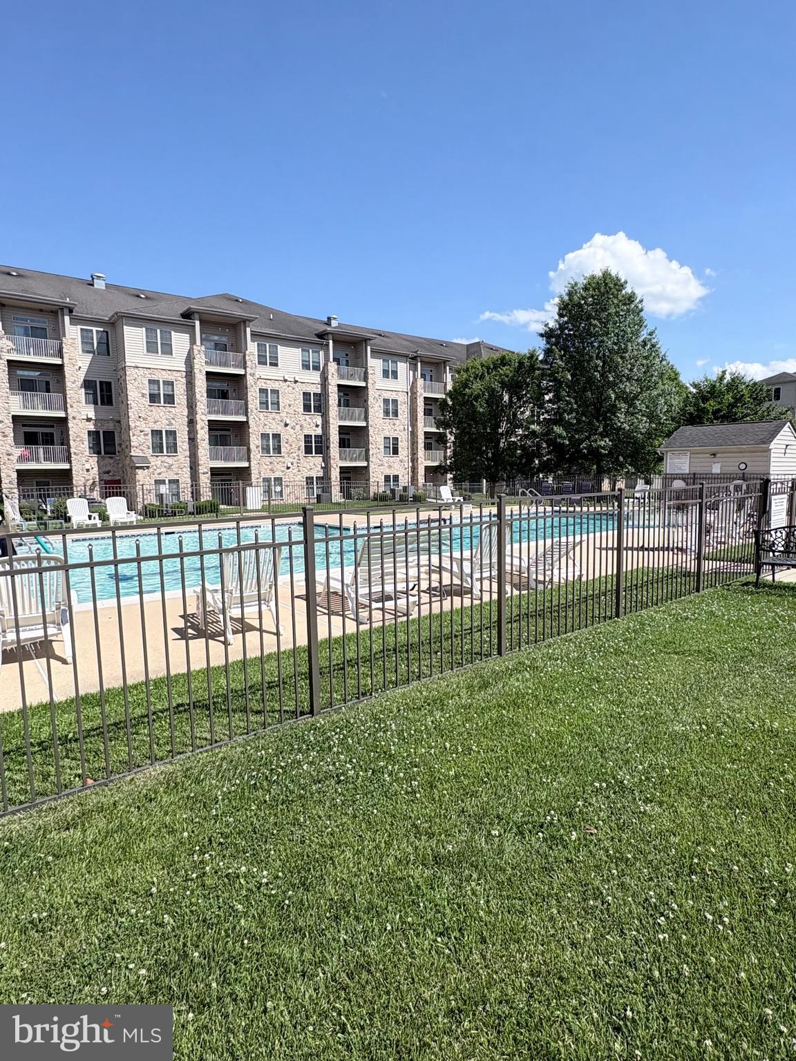 VILLAGE OF FOUNTAINVIEW - Residential