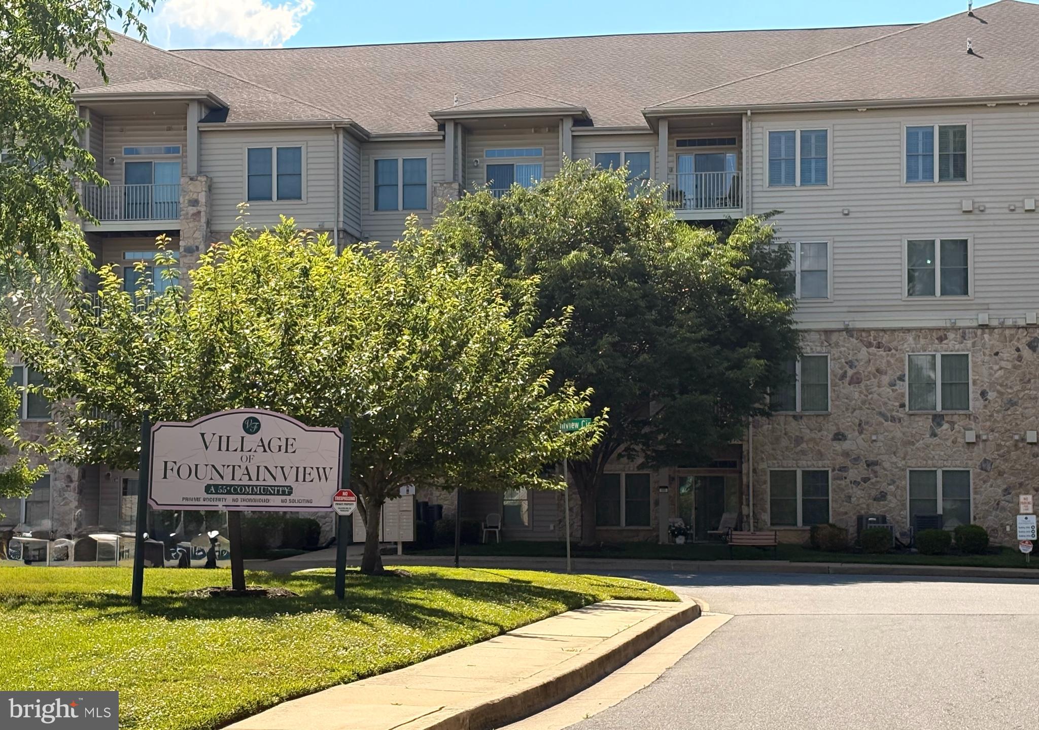 VILLAGE OF FOUNTAINVIEW - Residential