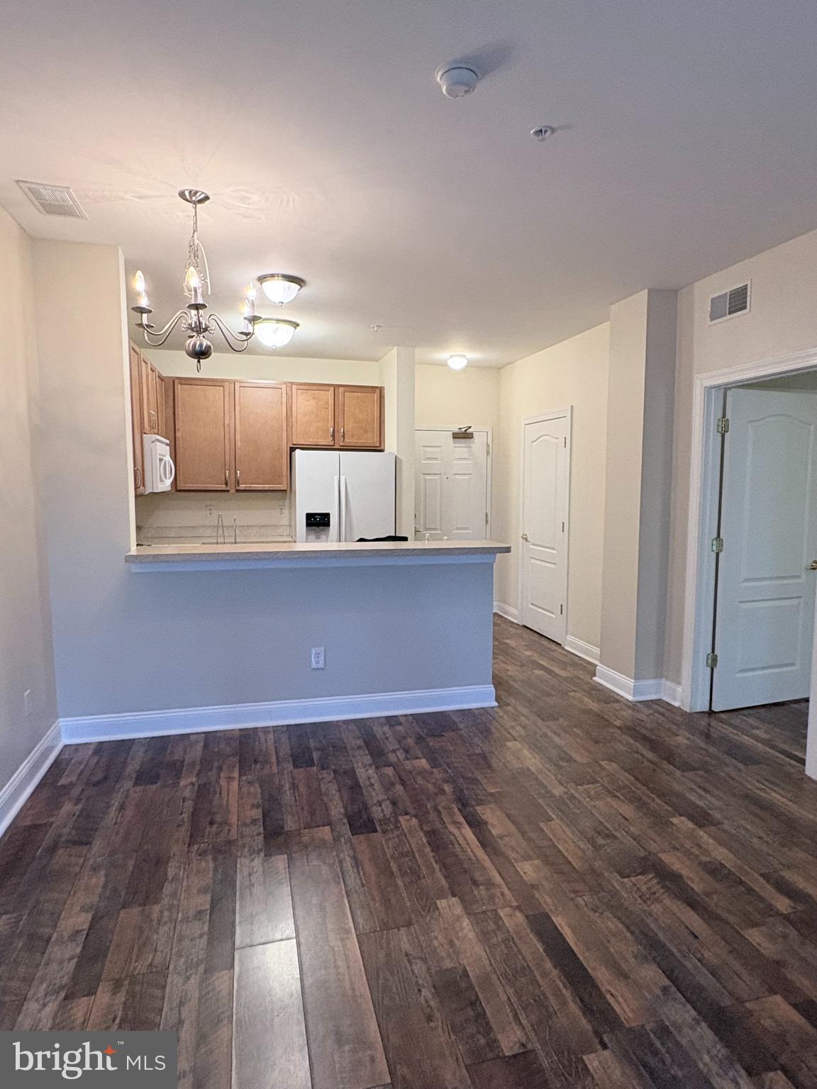 VILLAGE OF FOUNTAINVIEW - Residential