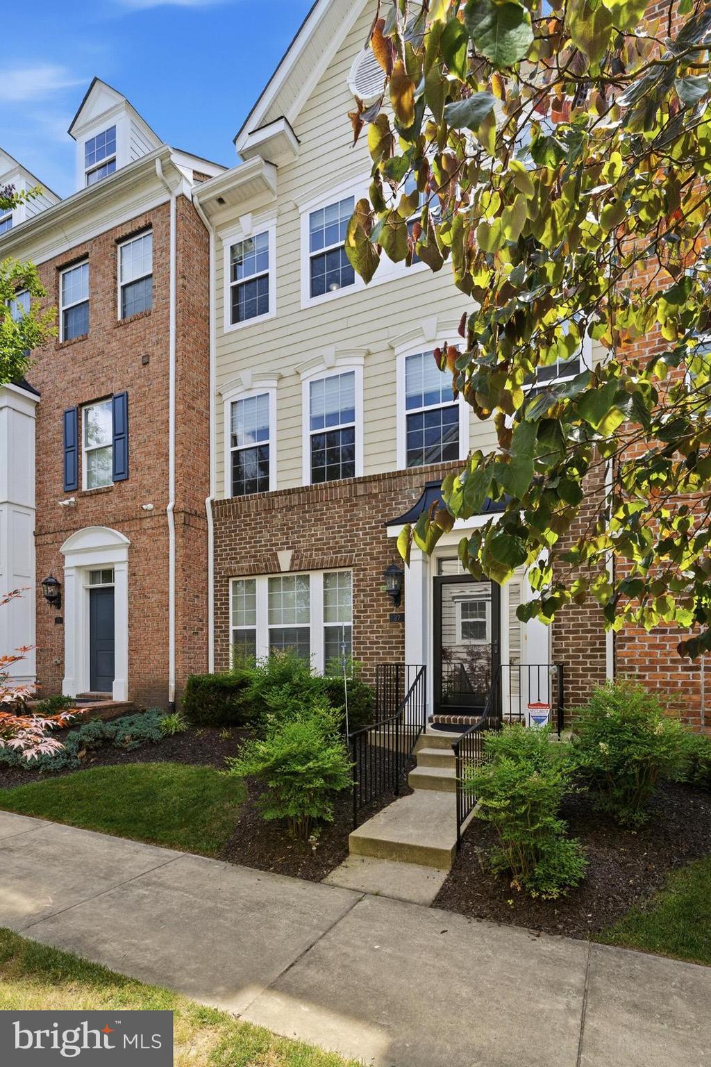 THE VILLAGES OF STEEPLECHASE - Residential