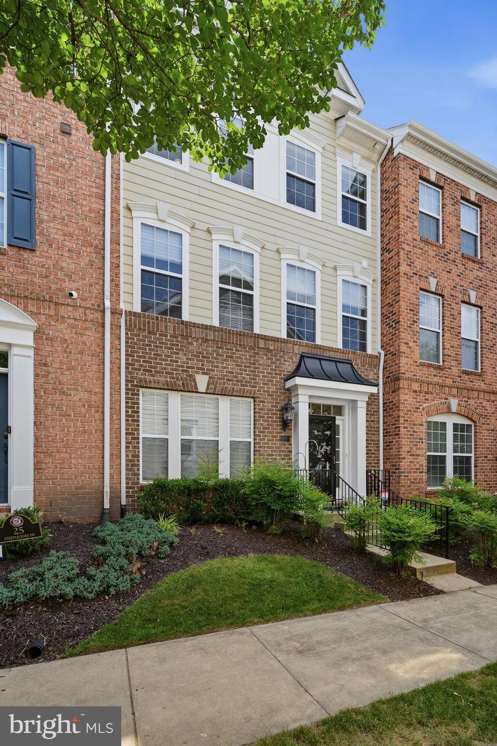 THE VILLAGES OF STEEPLECHASE - Residential