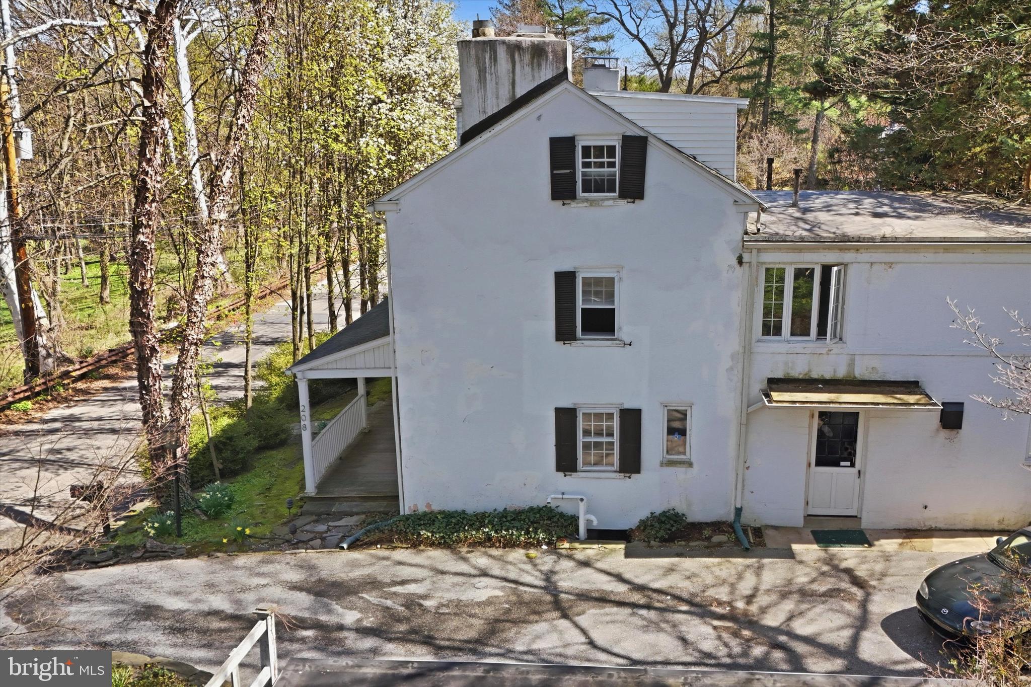 GLADWYNE - Residential