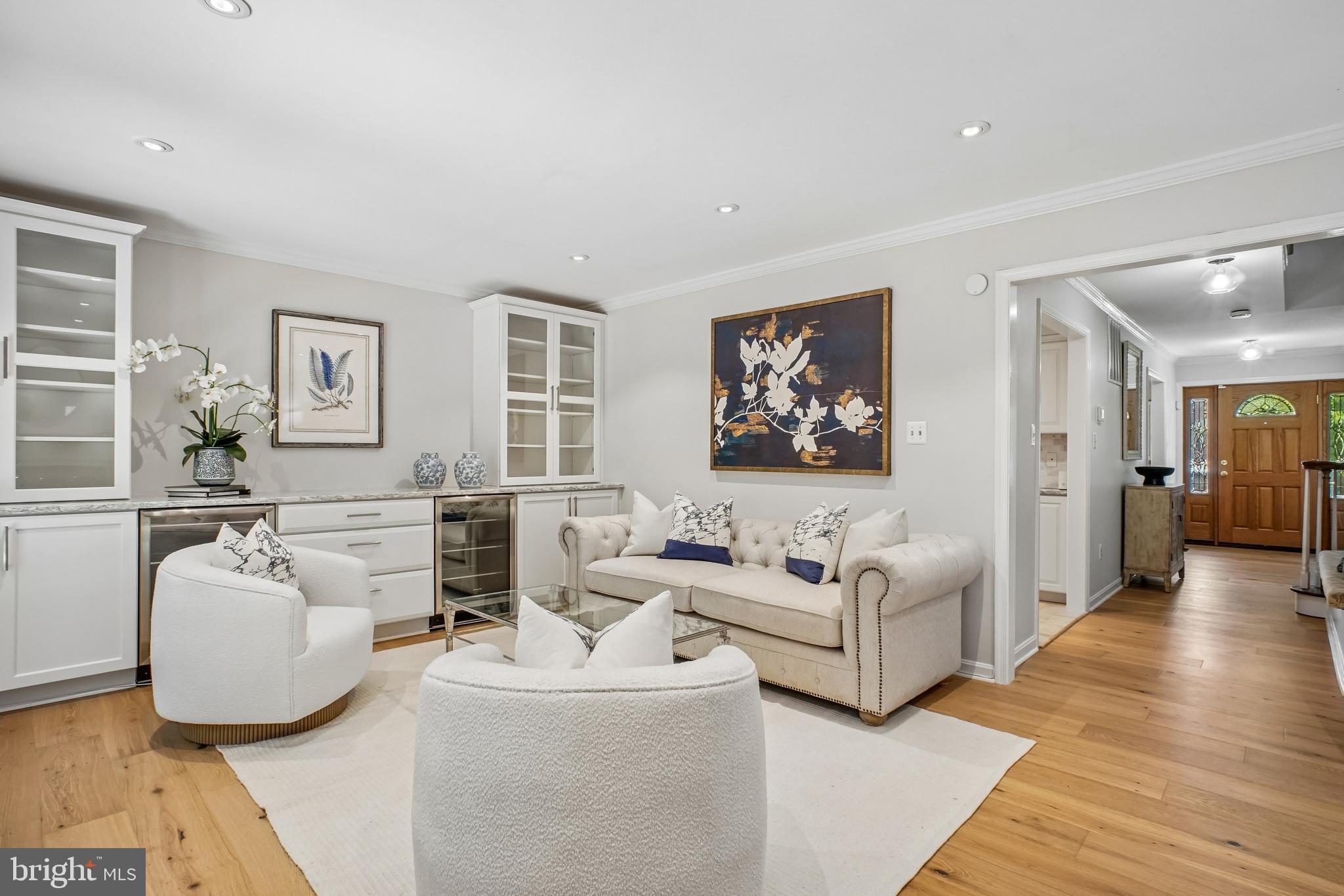 LEWINSVILLE SQUARE - Residential