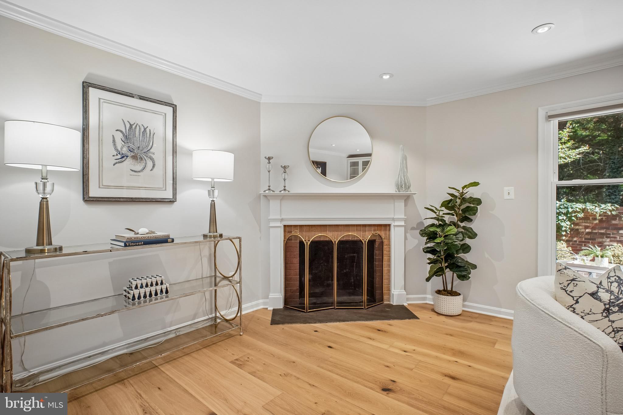 LEWINSVILLE SQUARE - Residential