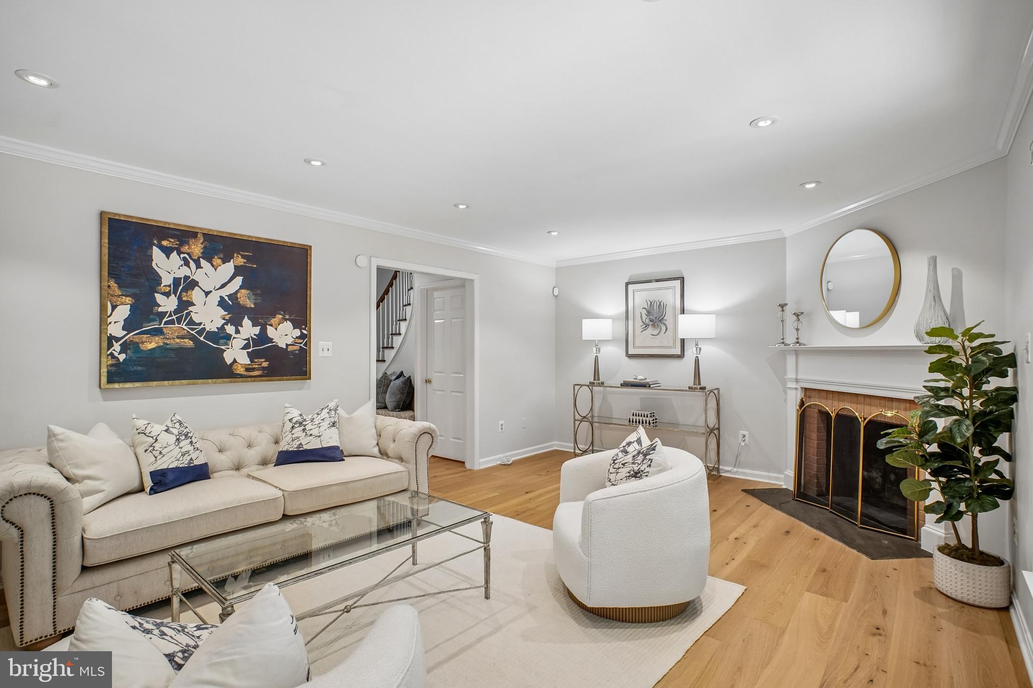 LEWINSVILLE SQUARE - Residential