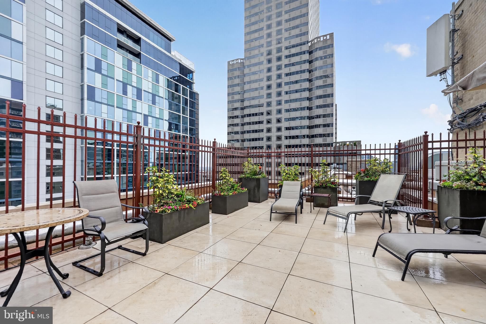 RITTENHOUSE SQUARE - Residential