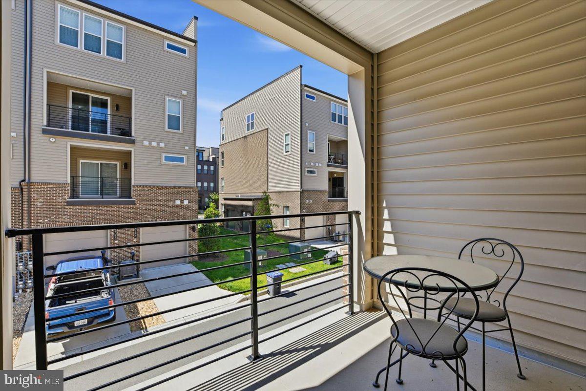 COMMONWEALTH PLACE AT WESTFIELDS - Residential