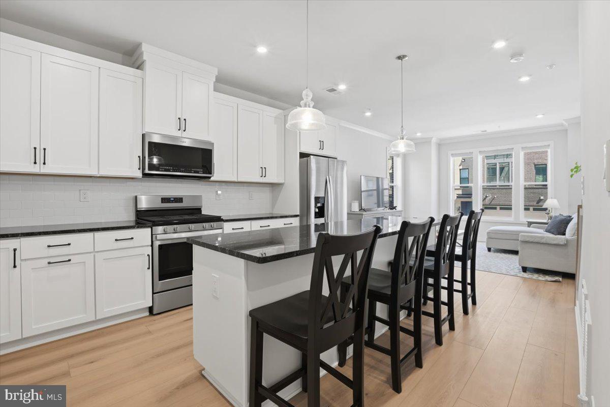 COMMONWEALTH PLACE AT WESTFIELDS - Residential