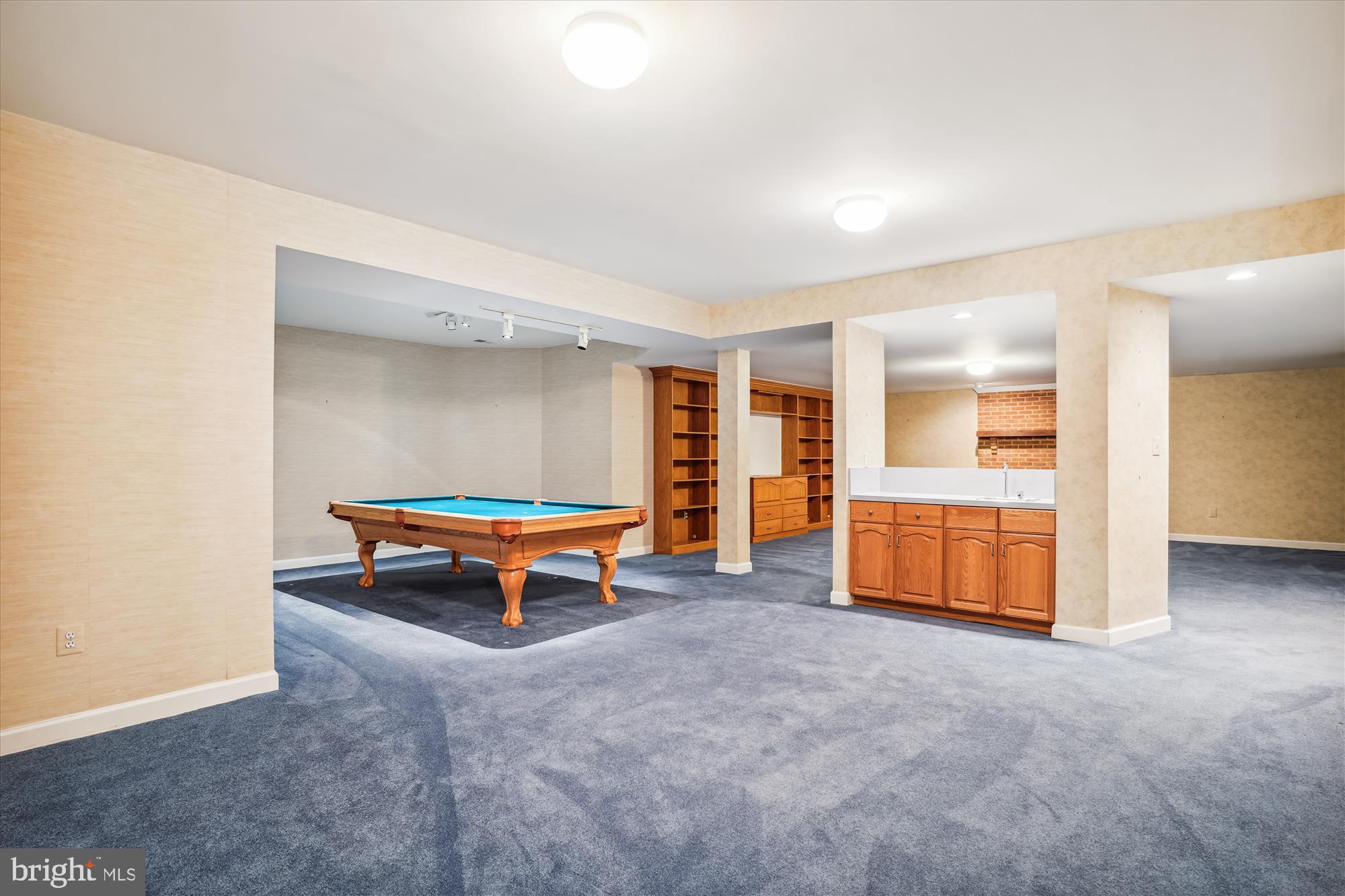 BRADLEY HILLS GROVE - Residential