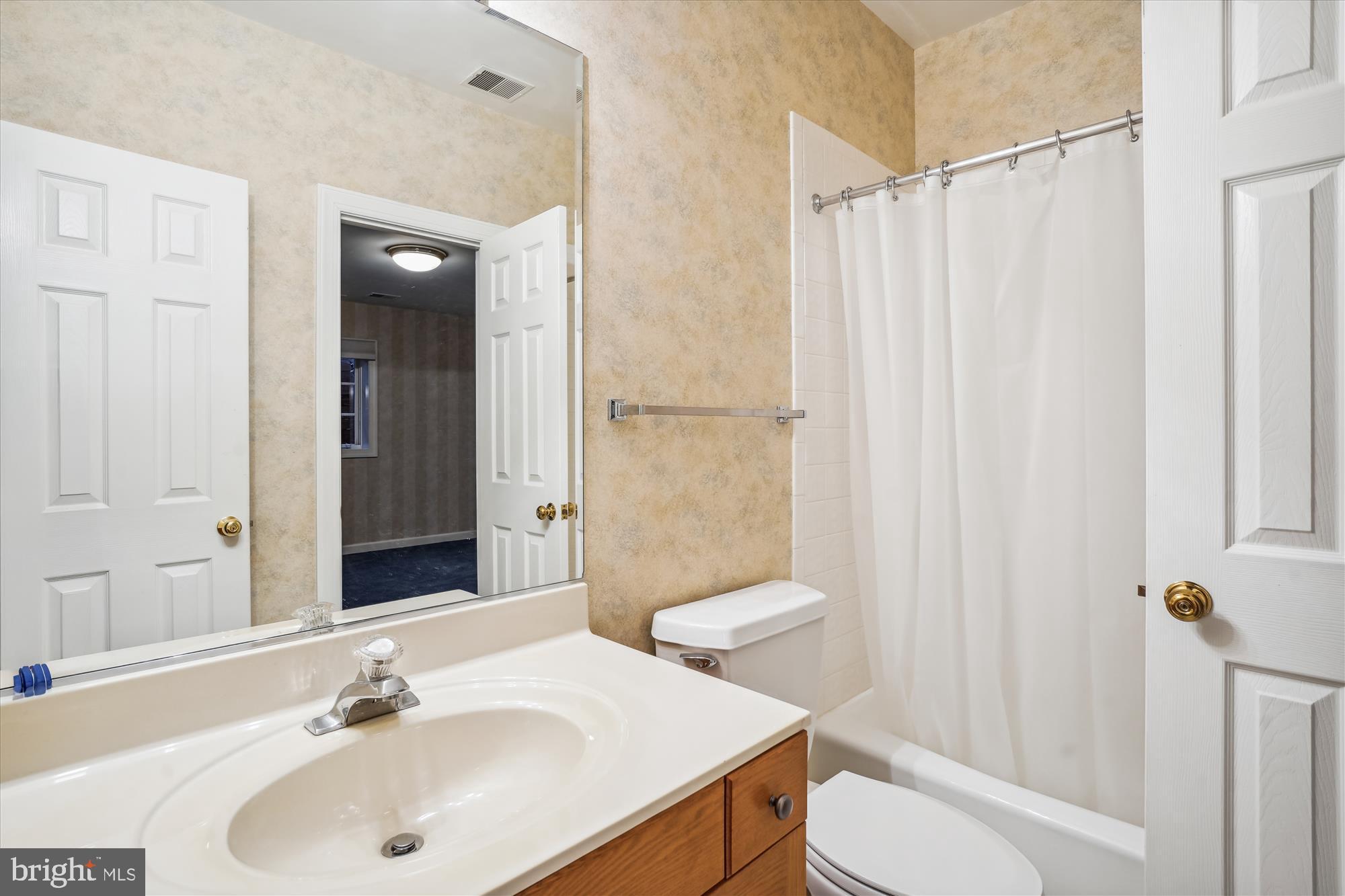 BRADLEY HILLS GROVE - Residential