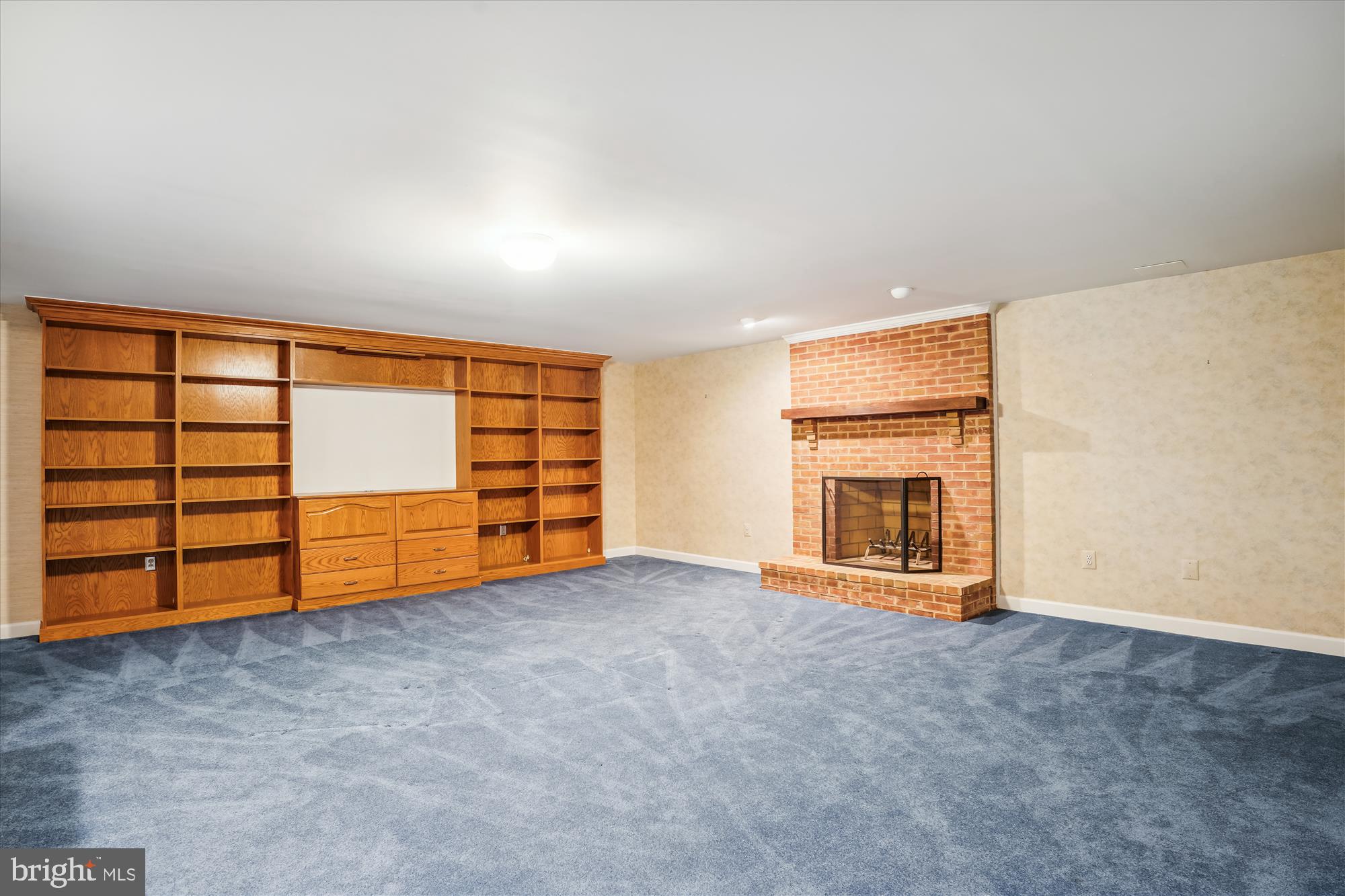 BRADLEY HILLS GROVE - Residential