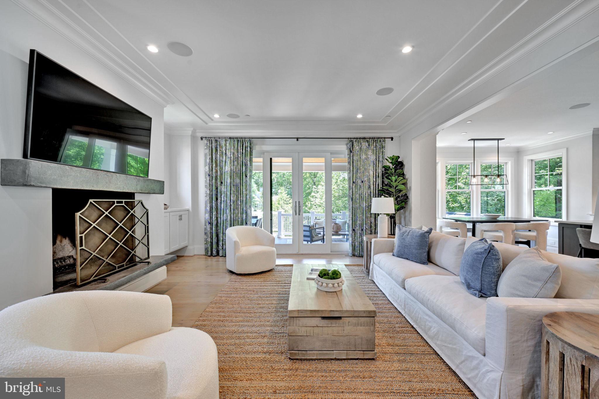 CHEVY CHASE - Residential
