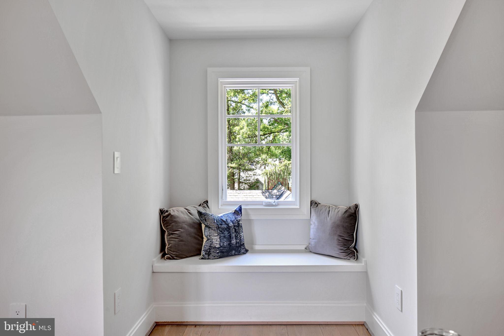 CHEVY CHASE - Residential