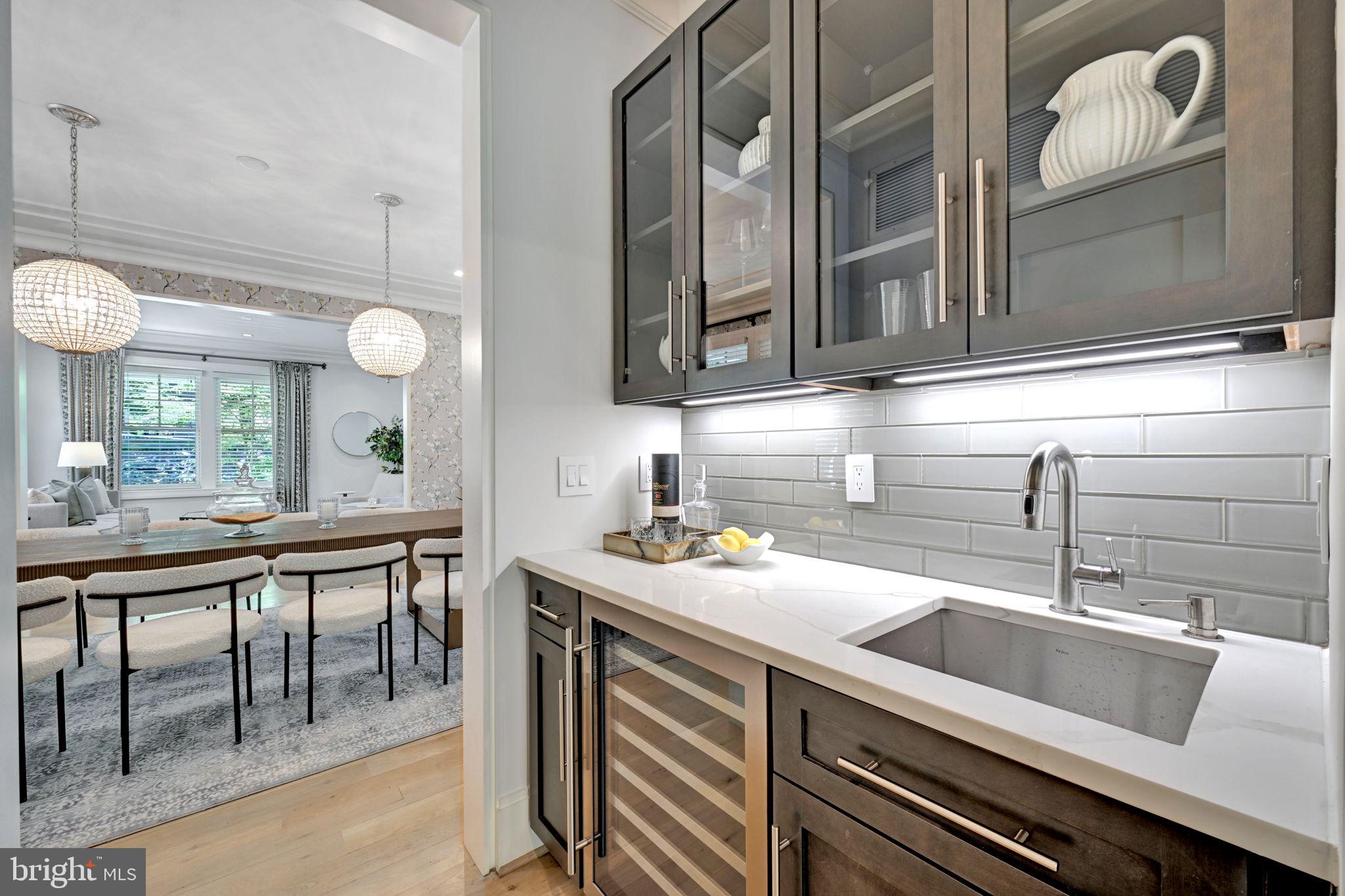 CHEVY CHASE - Residential