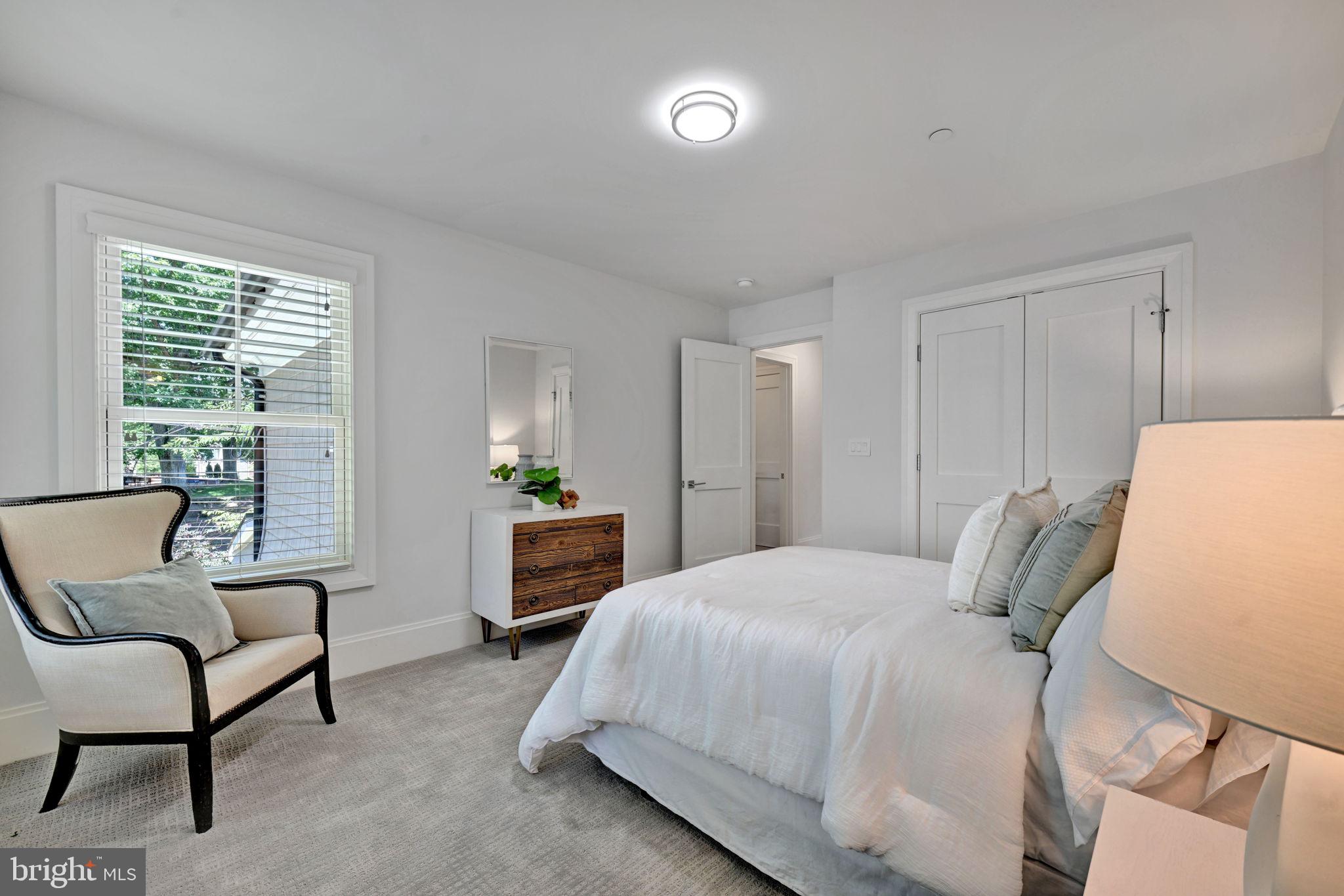 CHEVY CHASE - Residential
