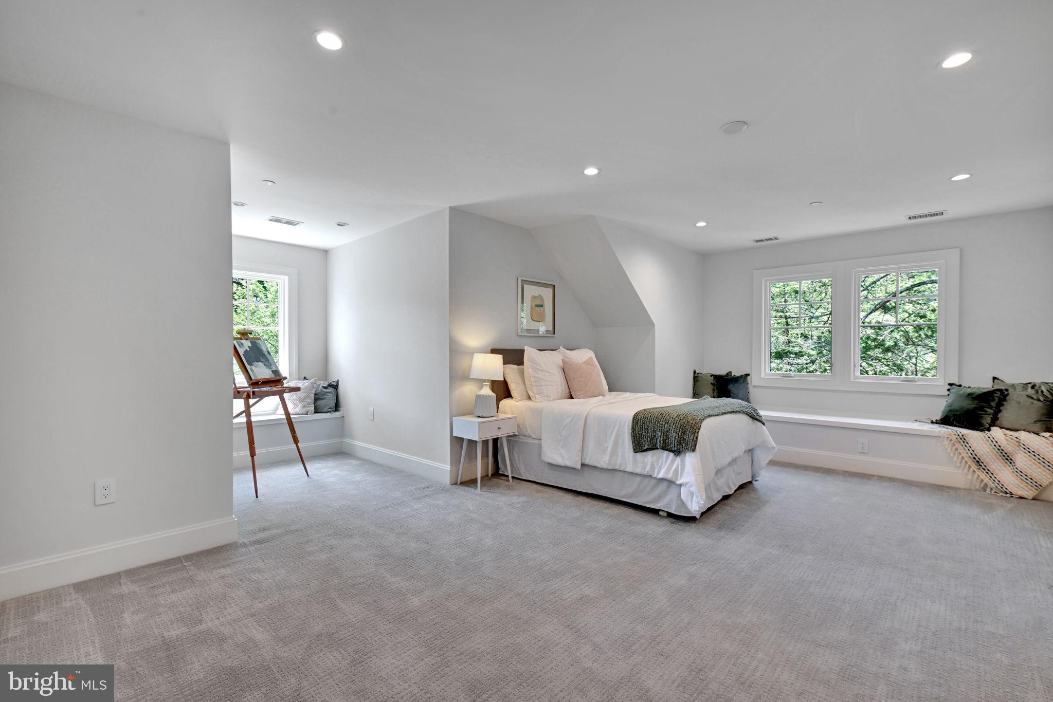 CHEVY CHASE - Residential