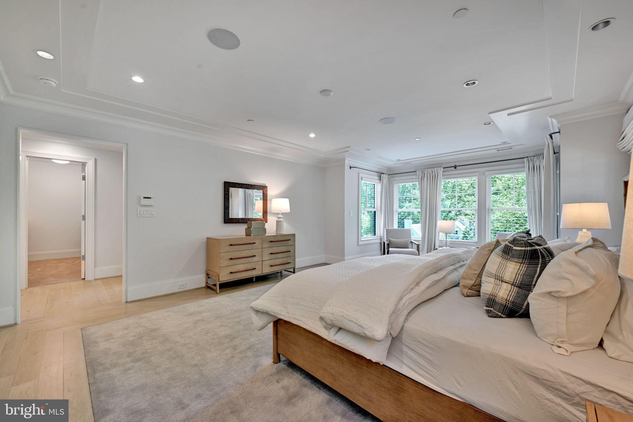 CHEVY CHASE - Residential