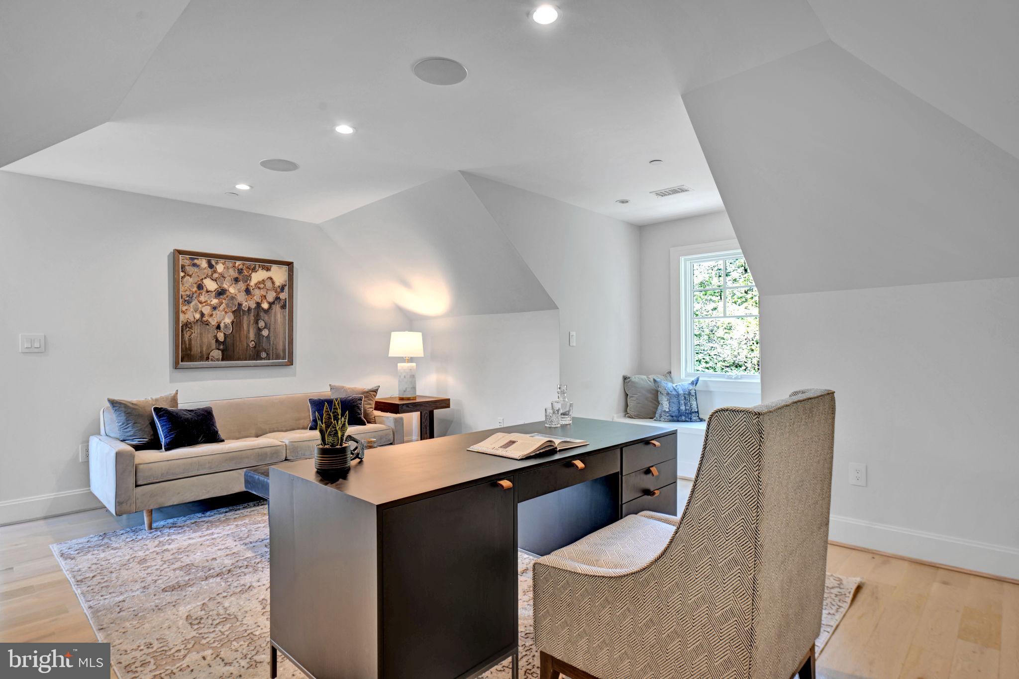 CHEVY CHASE - Residential