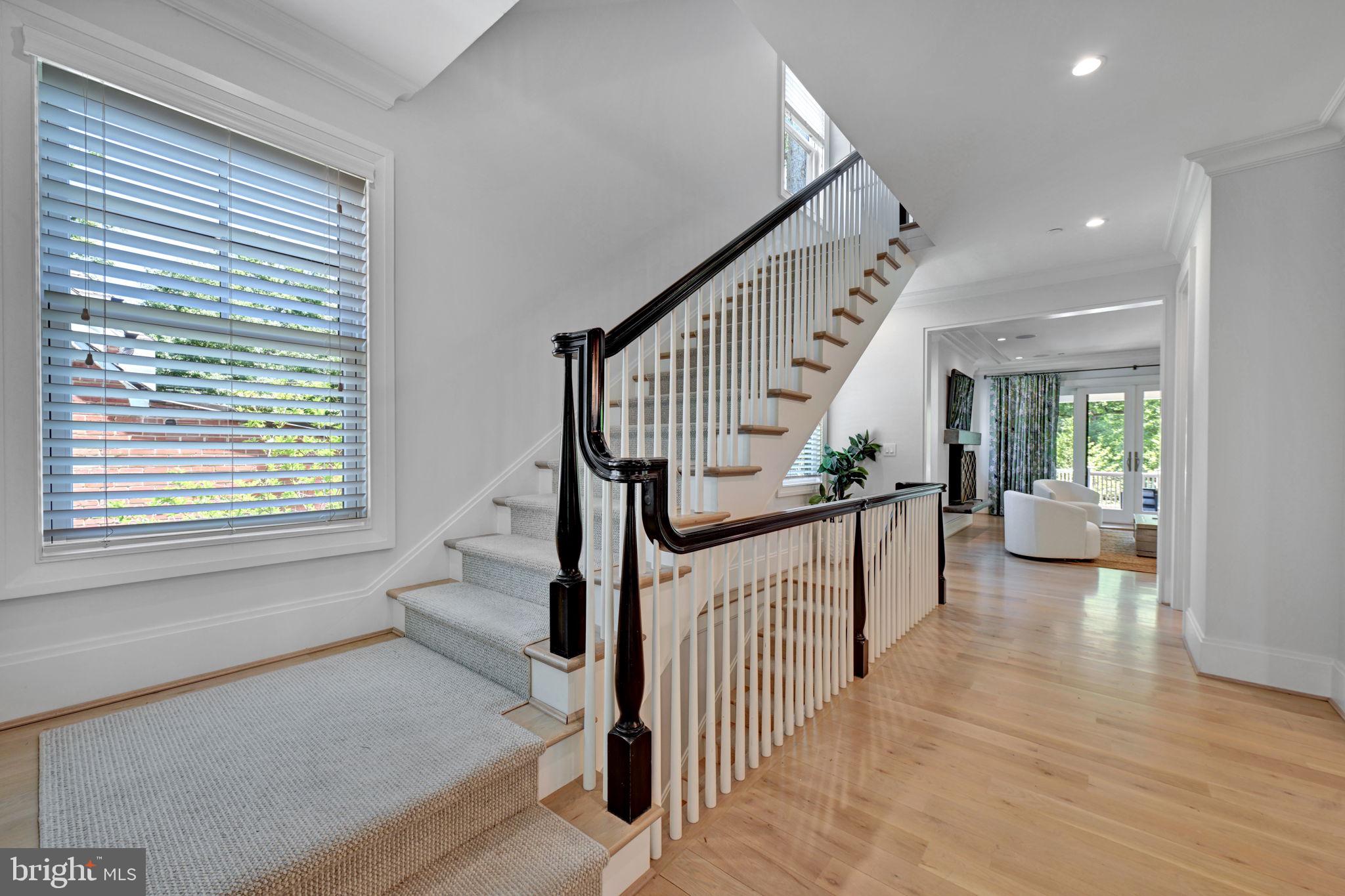 CHEVY CHASE - Residential