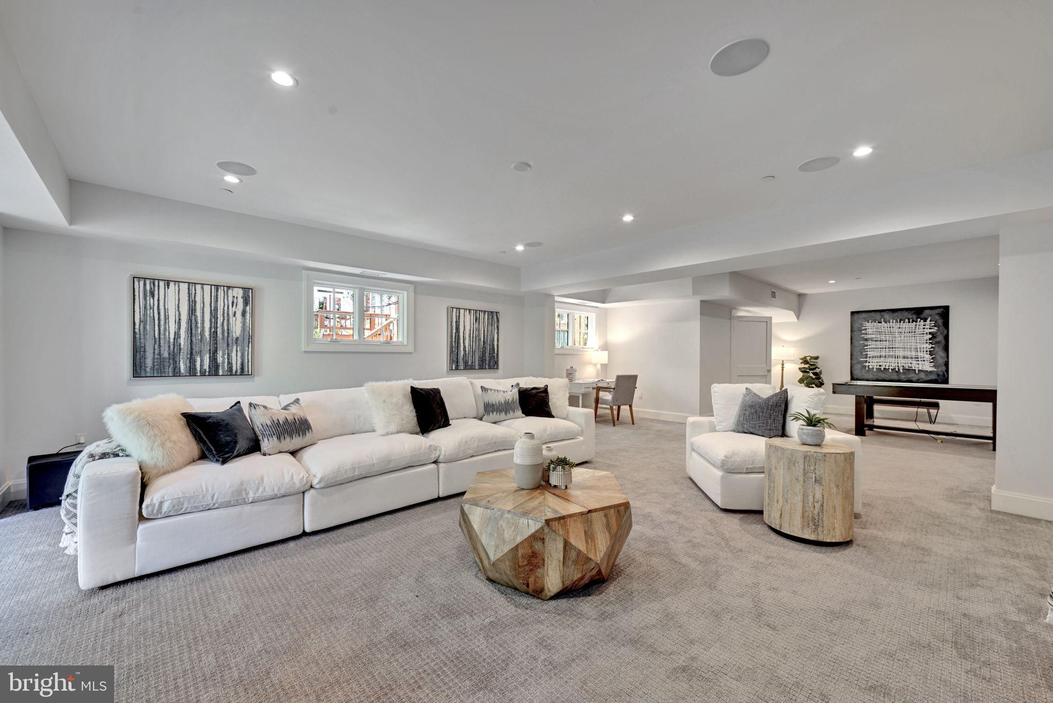 CHEVY CHASE - Residential