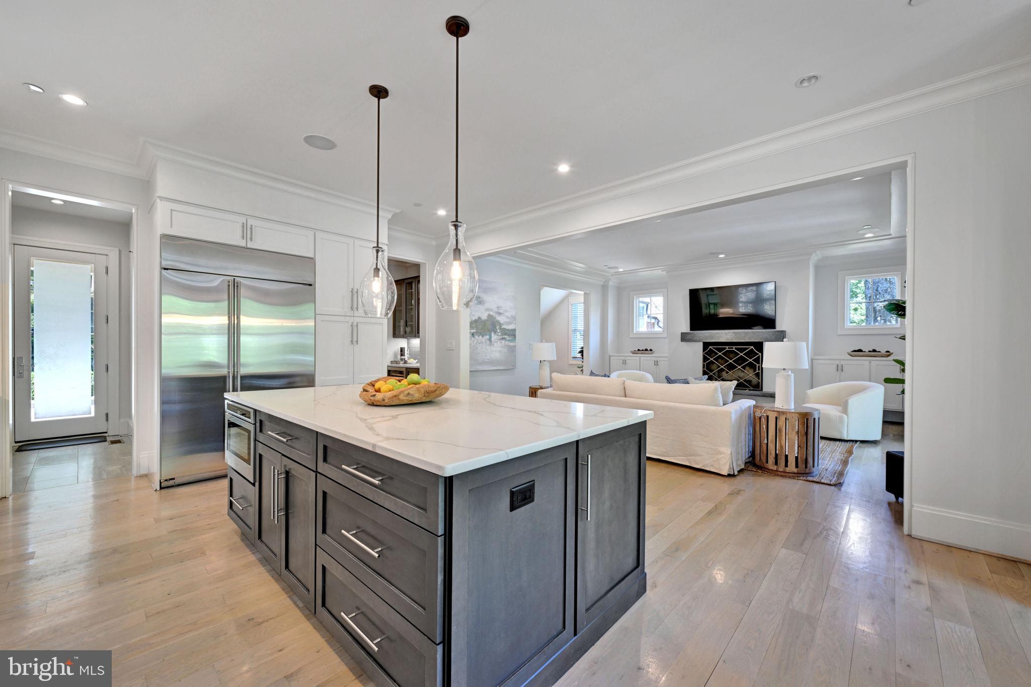 CHEVY CHASE - Residential