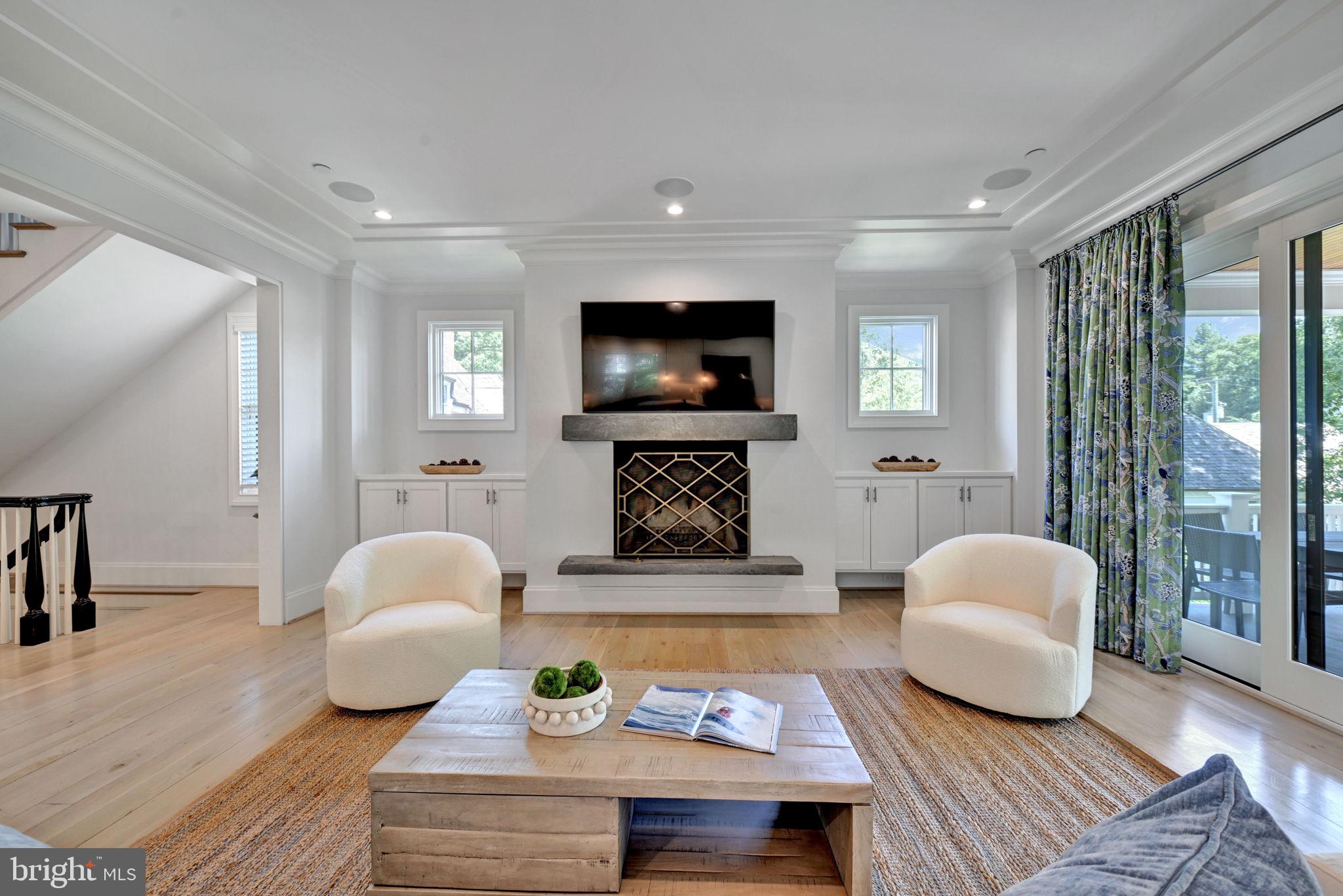 CHEVY CHASE - Residential