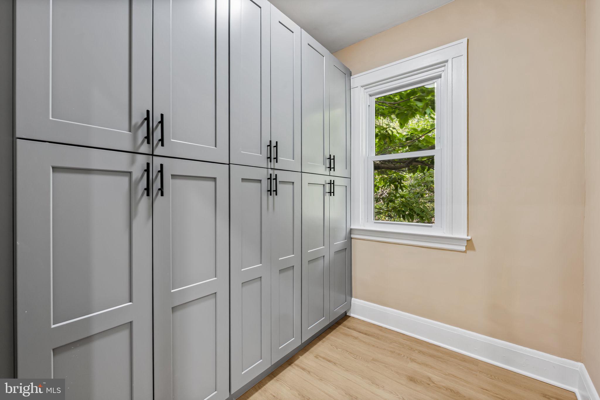 LINWOOD - Residential