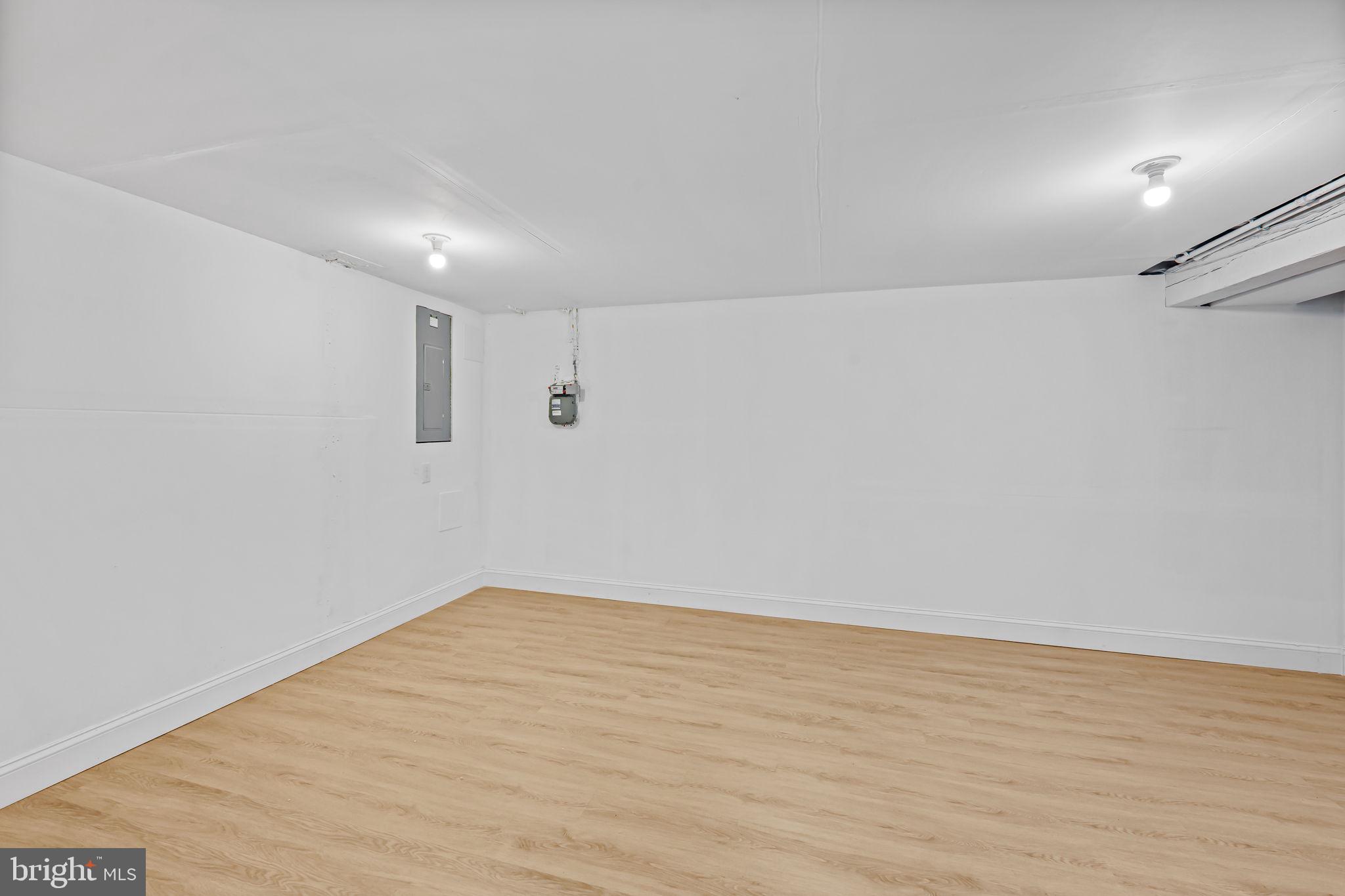 LINWOOD - Residential