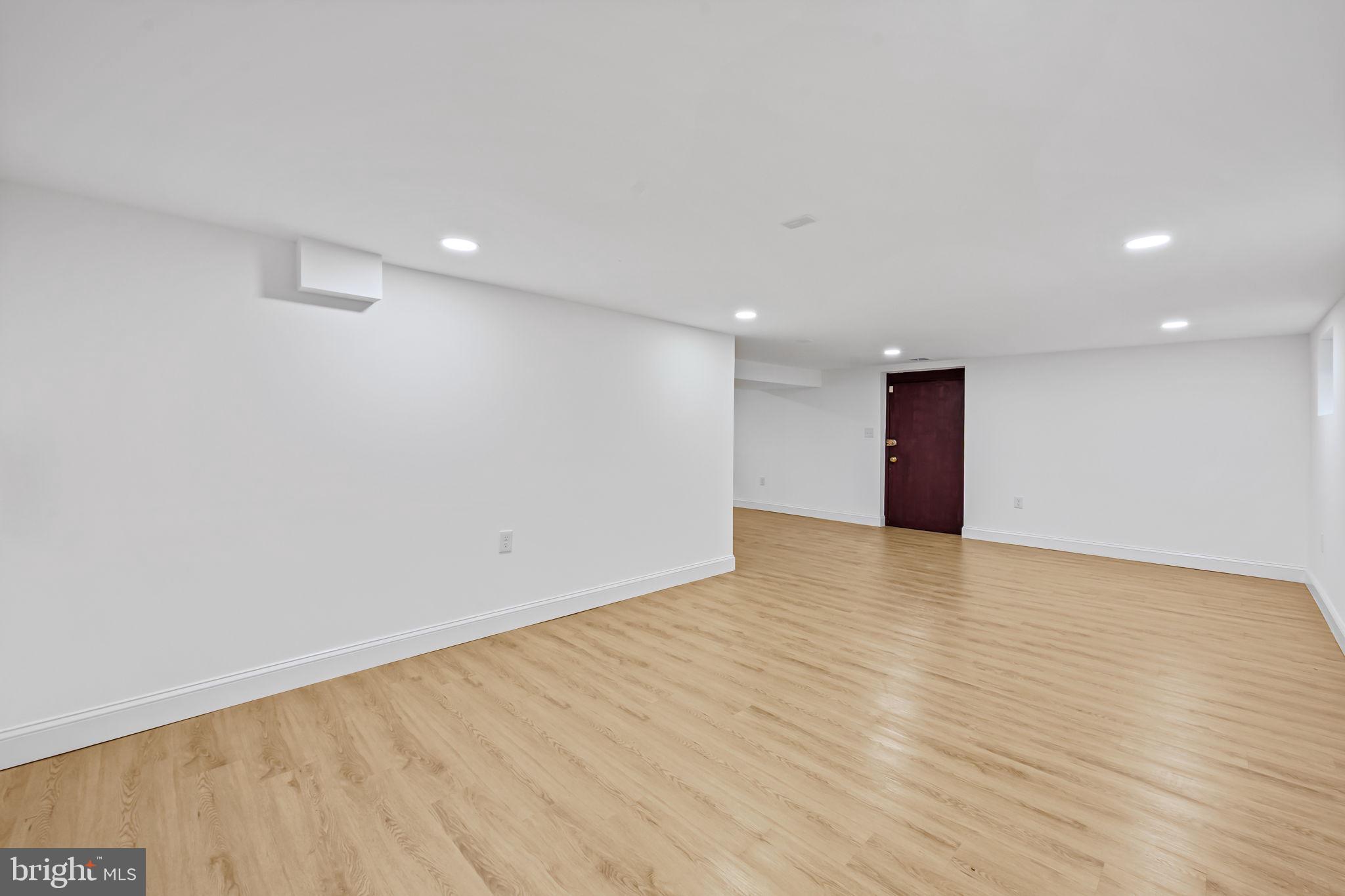 LINWOOD - Residential