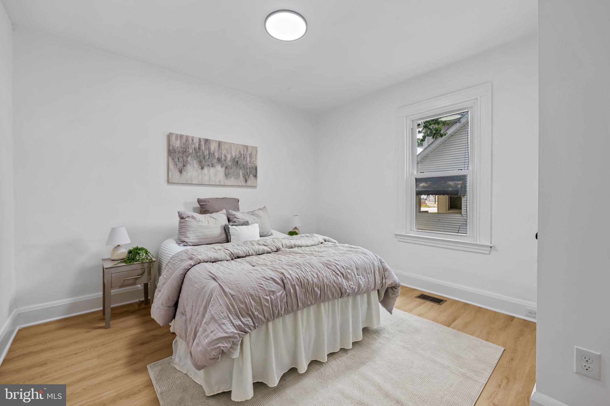 LINWOOD - Residential