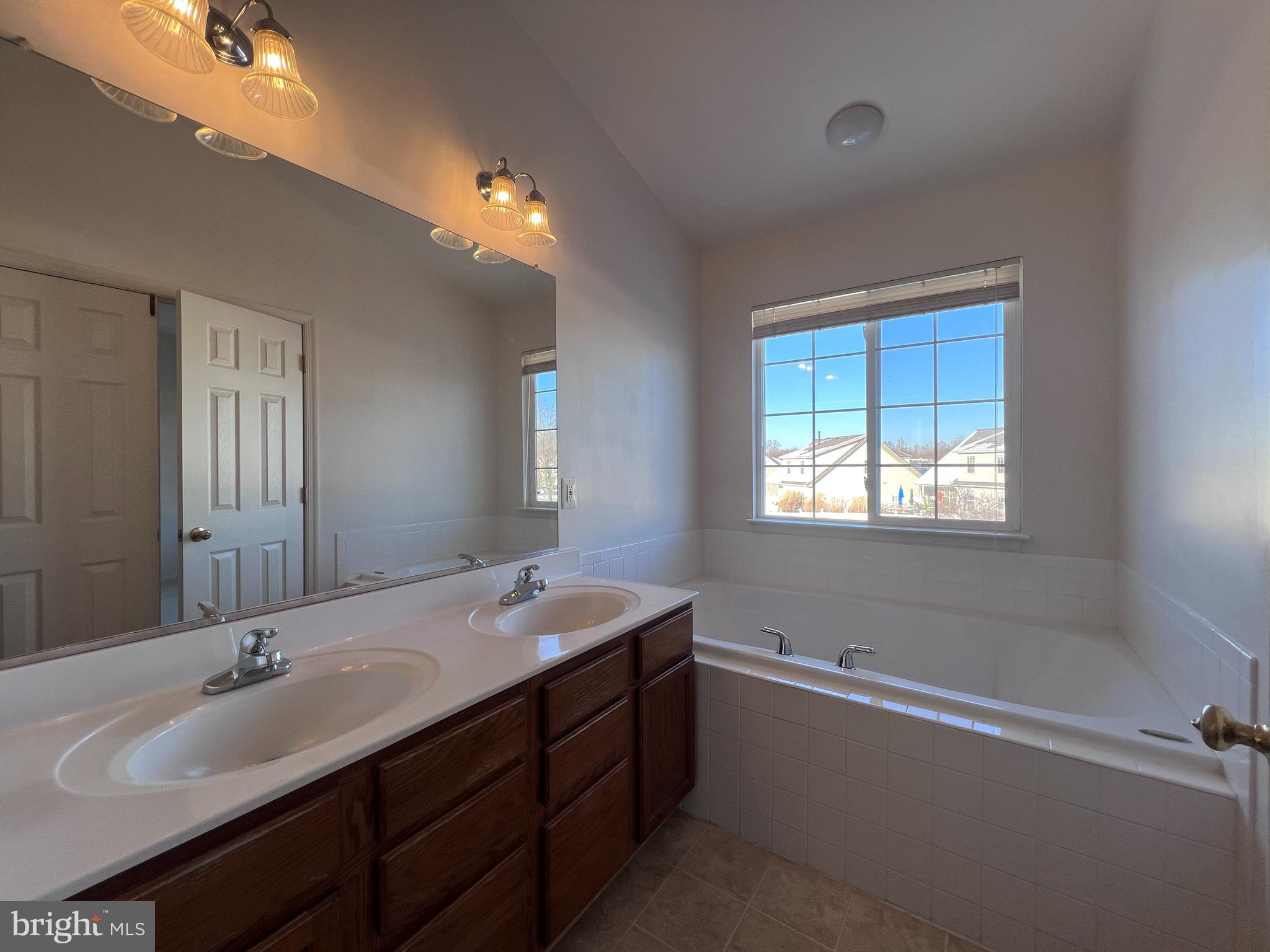 BELMONT STATION - Residential Lease