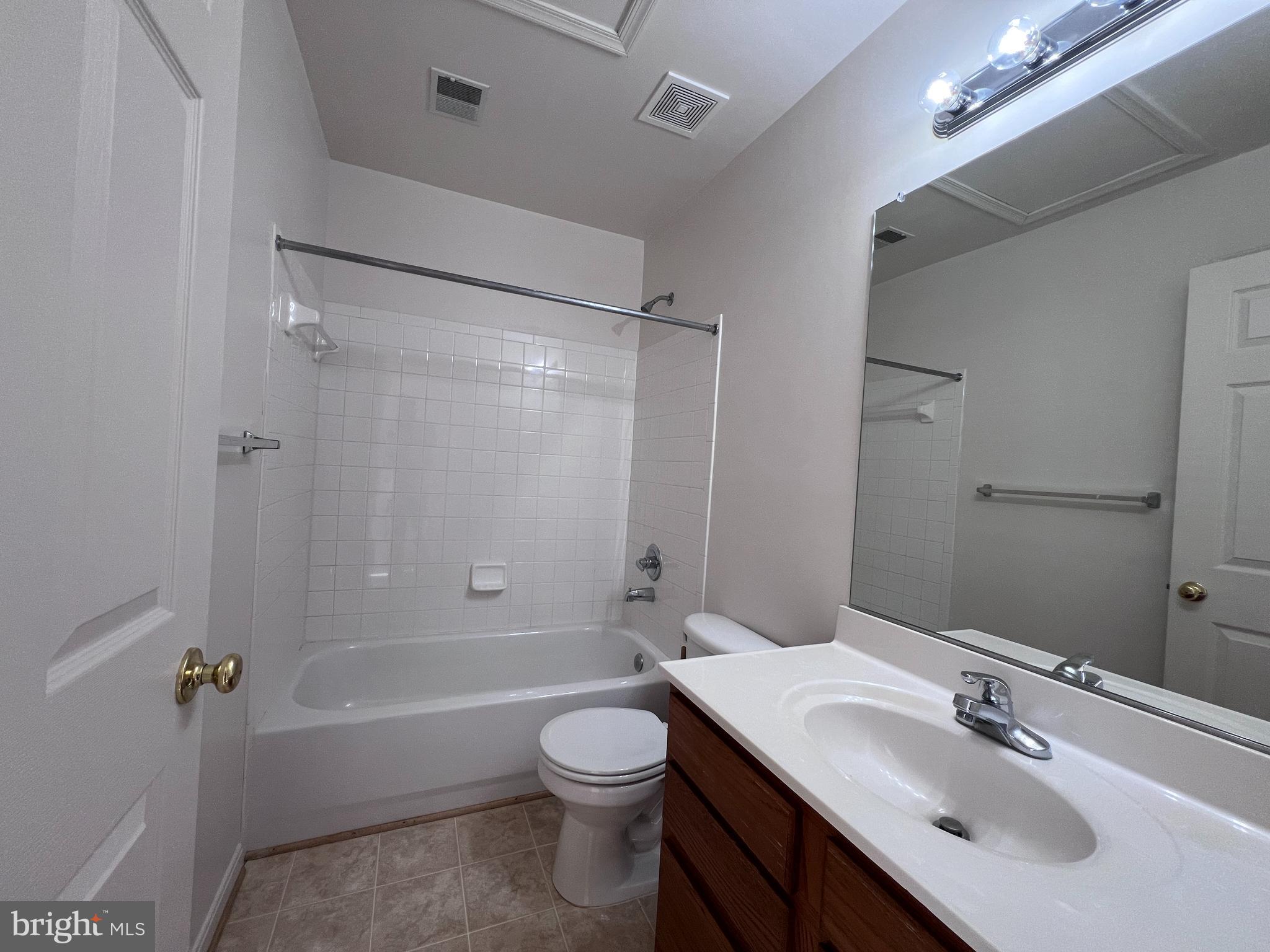 BELMONT STATION - Residential Lease