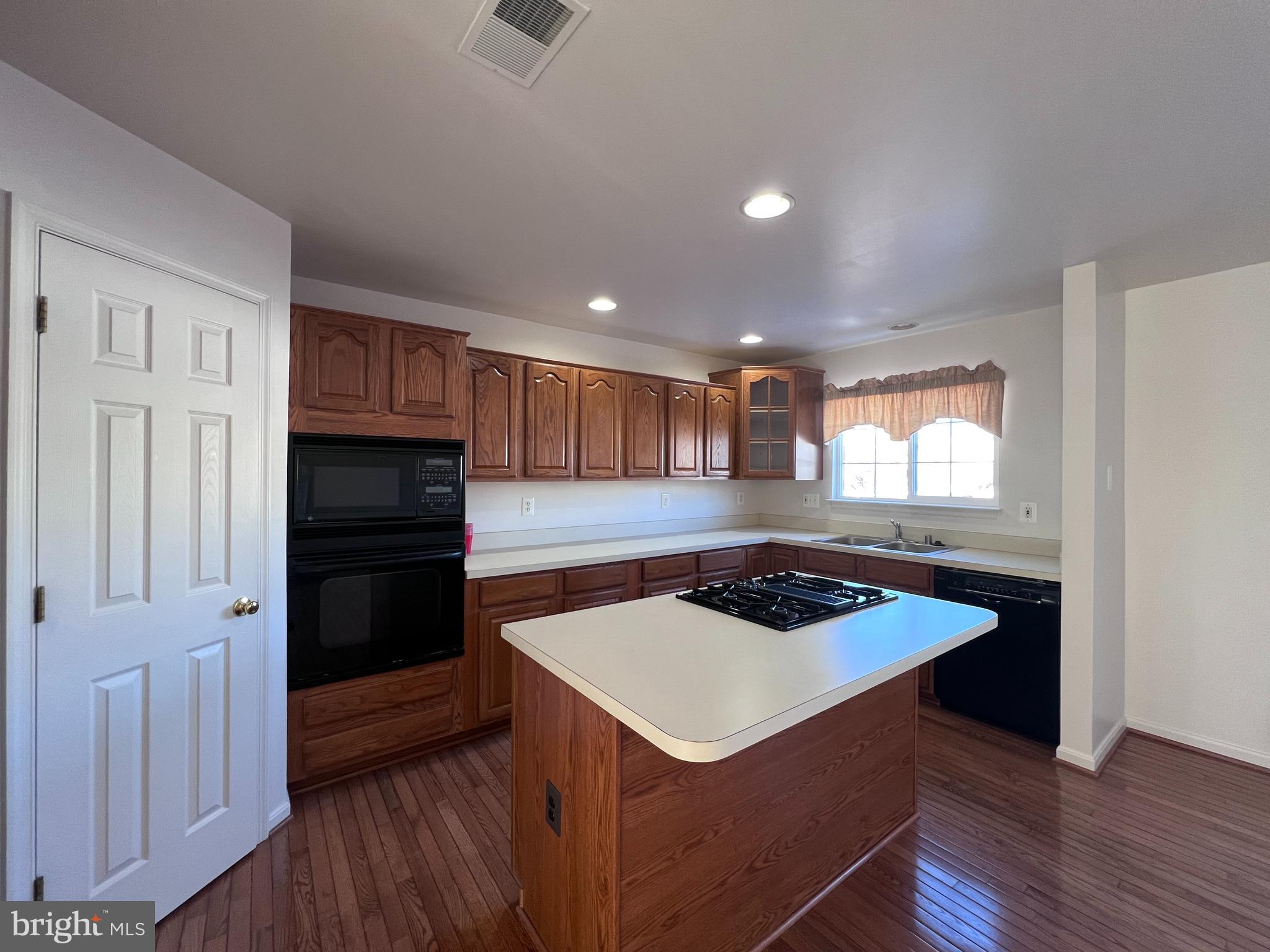 BELMONT STATION - Residential Lease