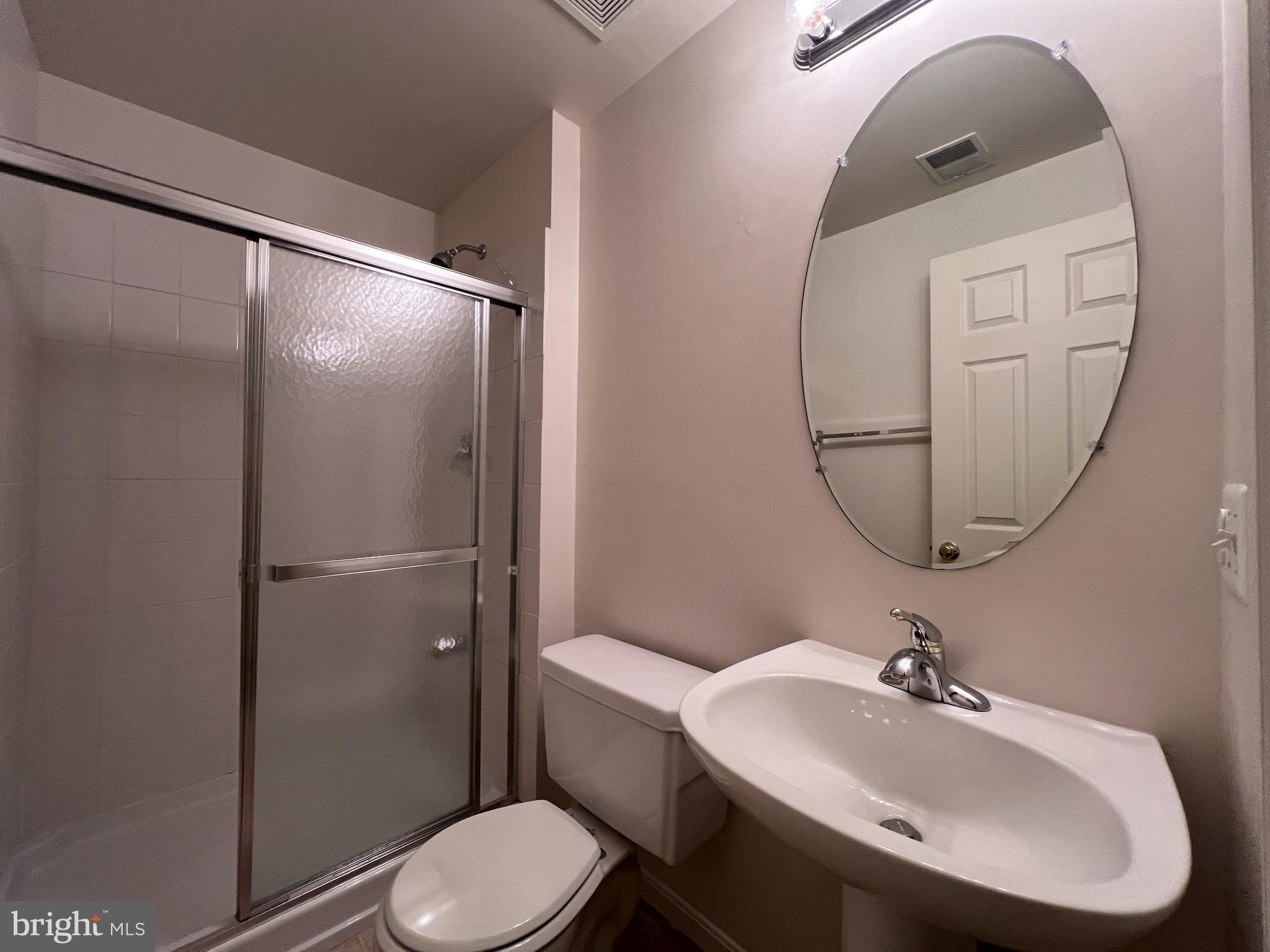 BELMONT STATION - Residential Lease