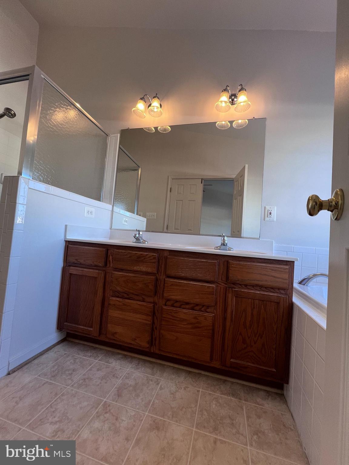 BELMONT STATION - Residential Lease