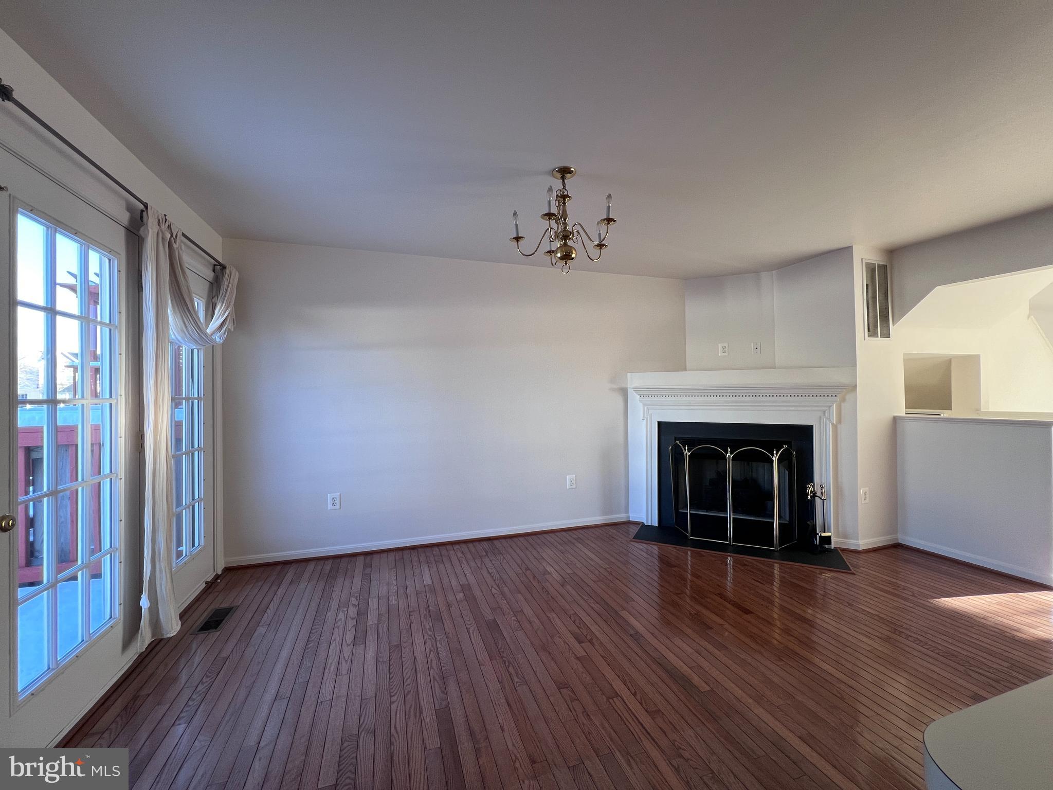 BELMONT STATION - Residential Lease