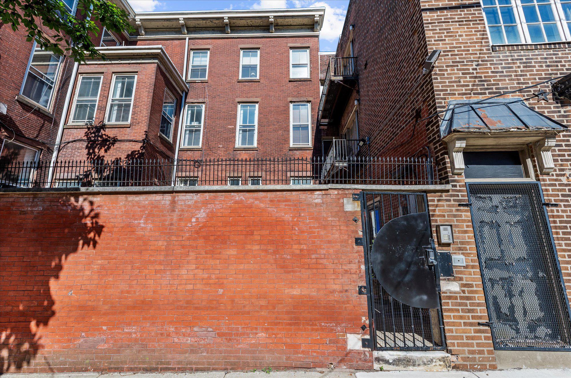 FAIRMOUNT - Residential