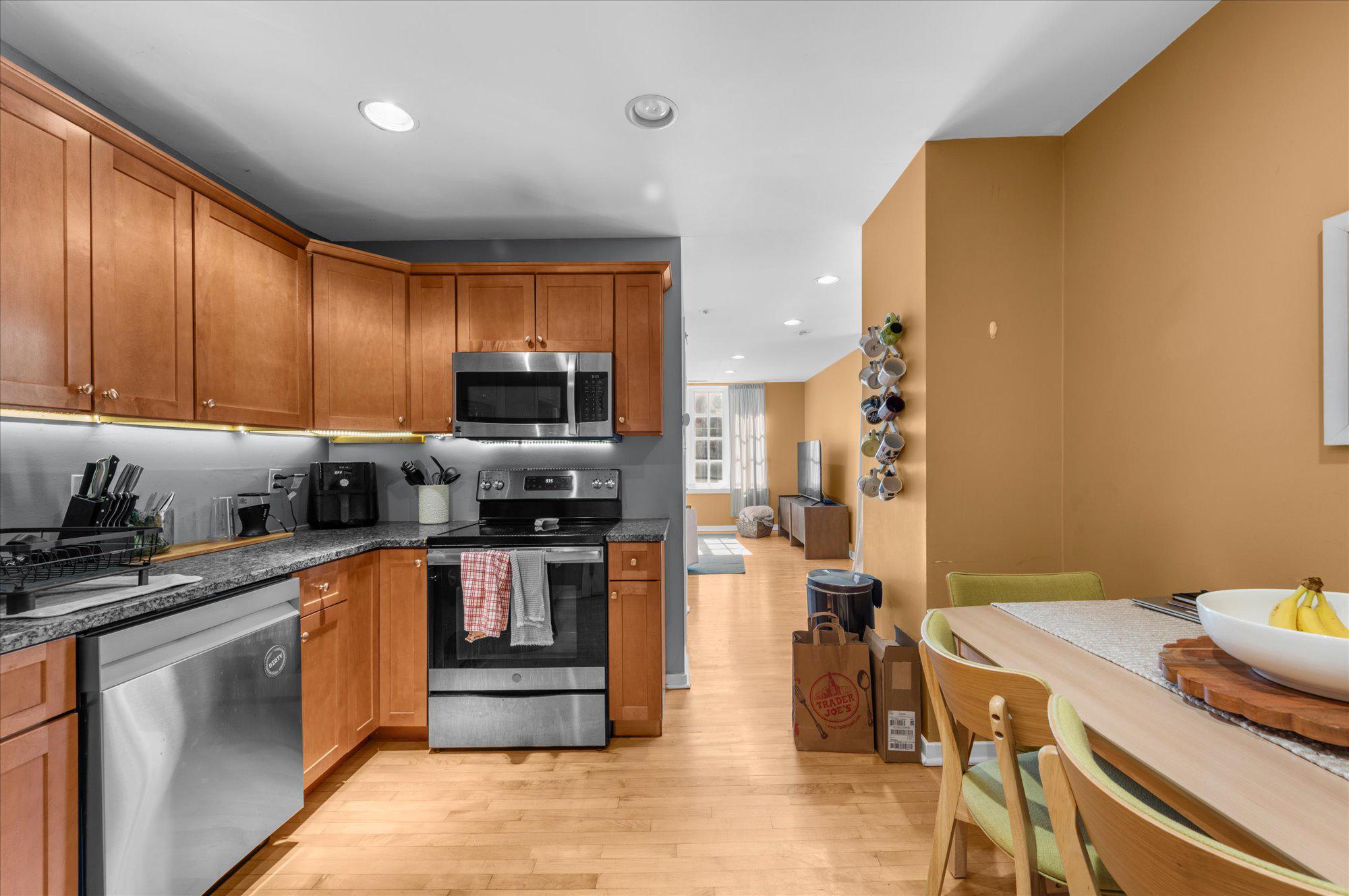 FAIRMOUNT - Residential