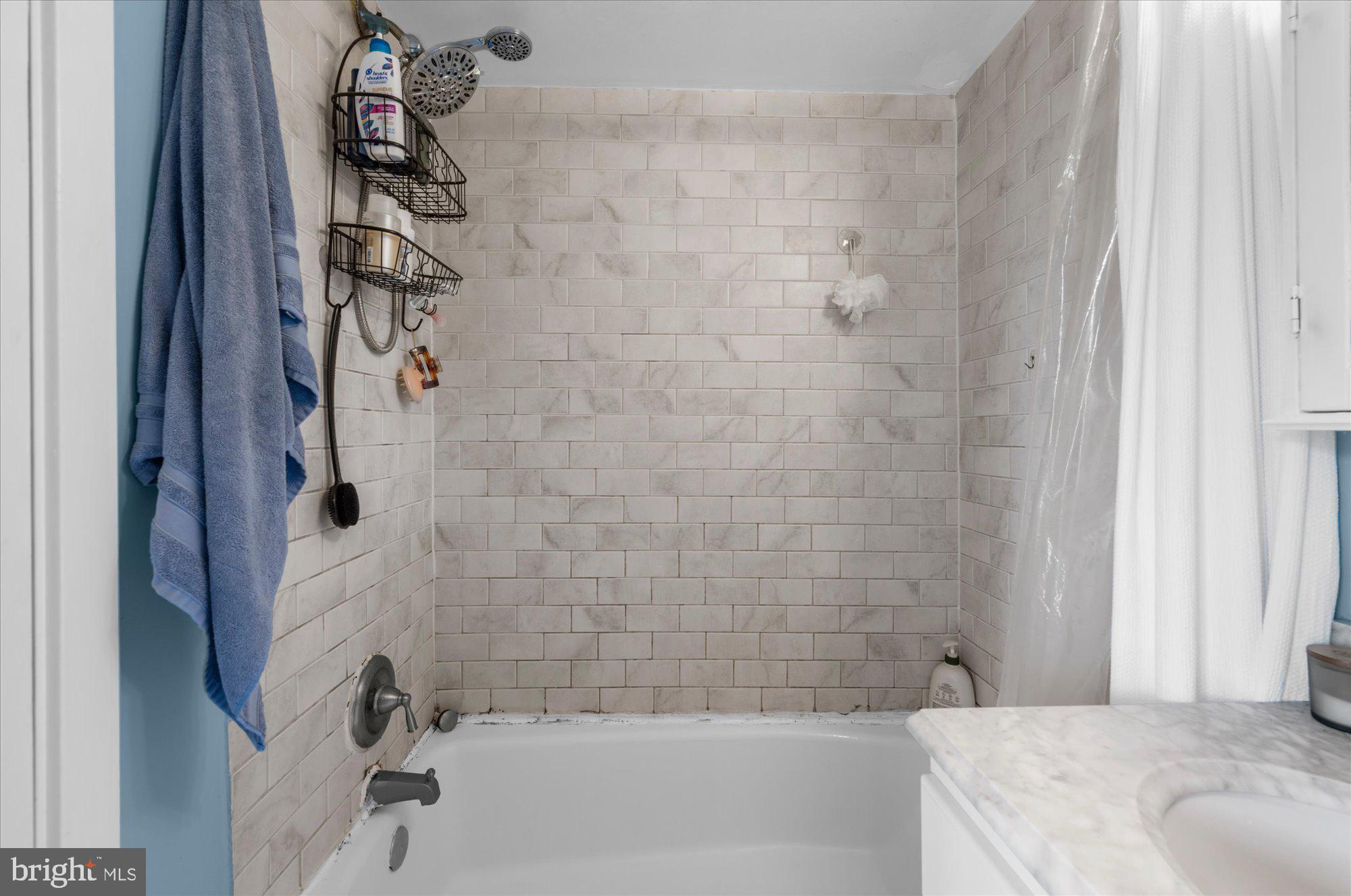 FAIRMOUNT - Residential