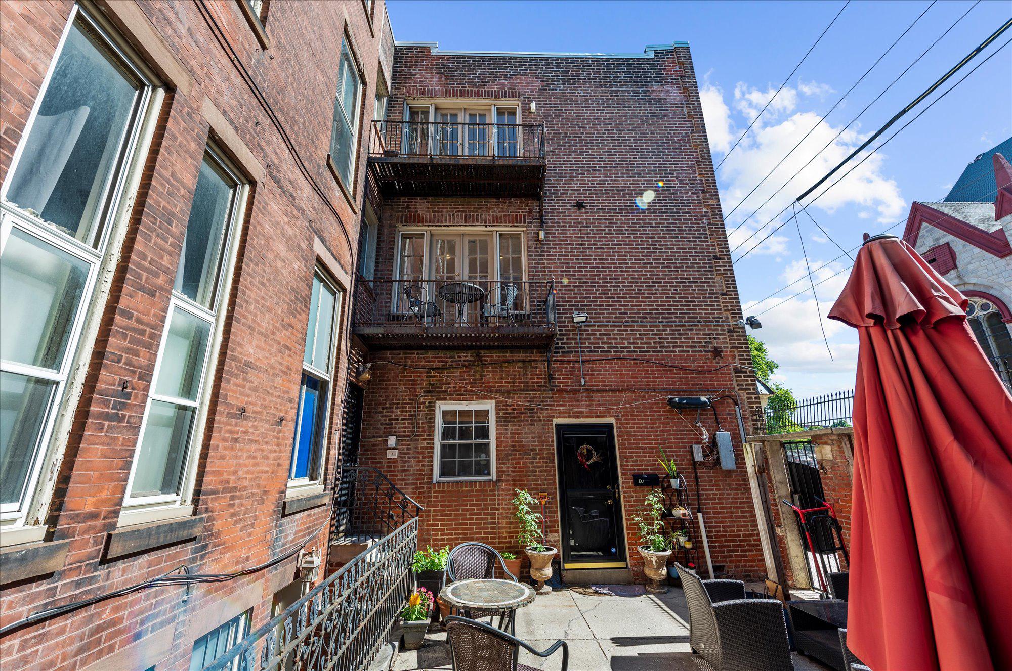 FAIRMOUNT - Residential
