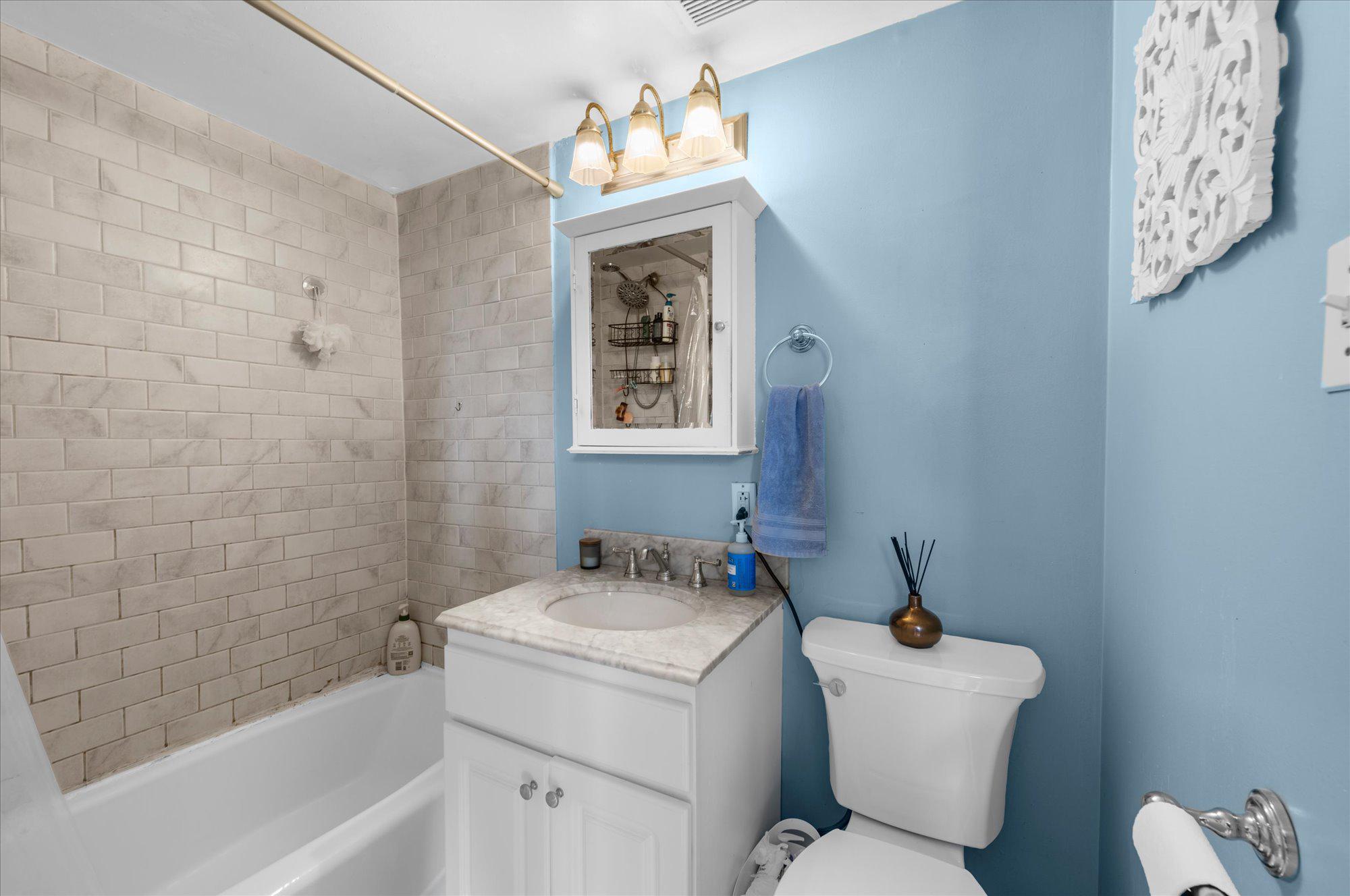 FAIRMOUNT - Residential