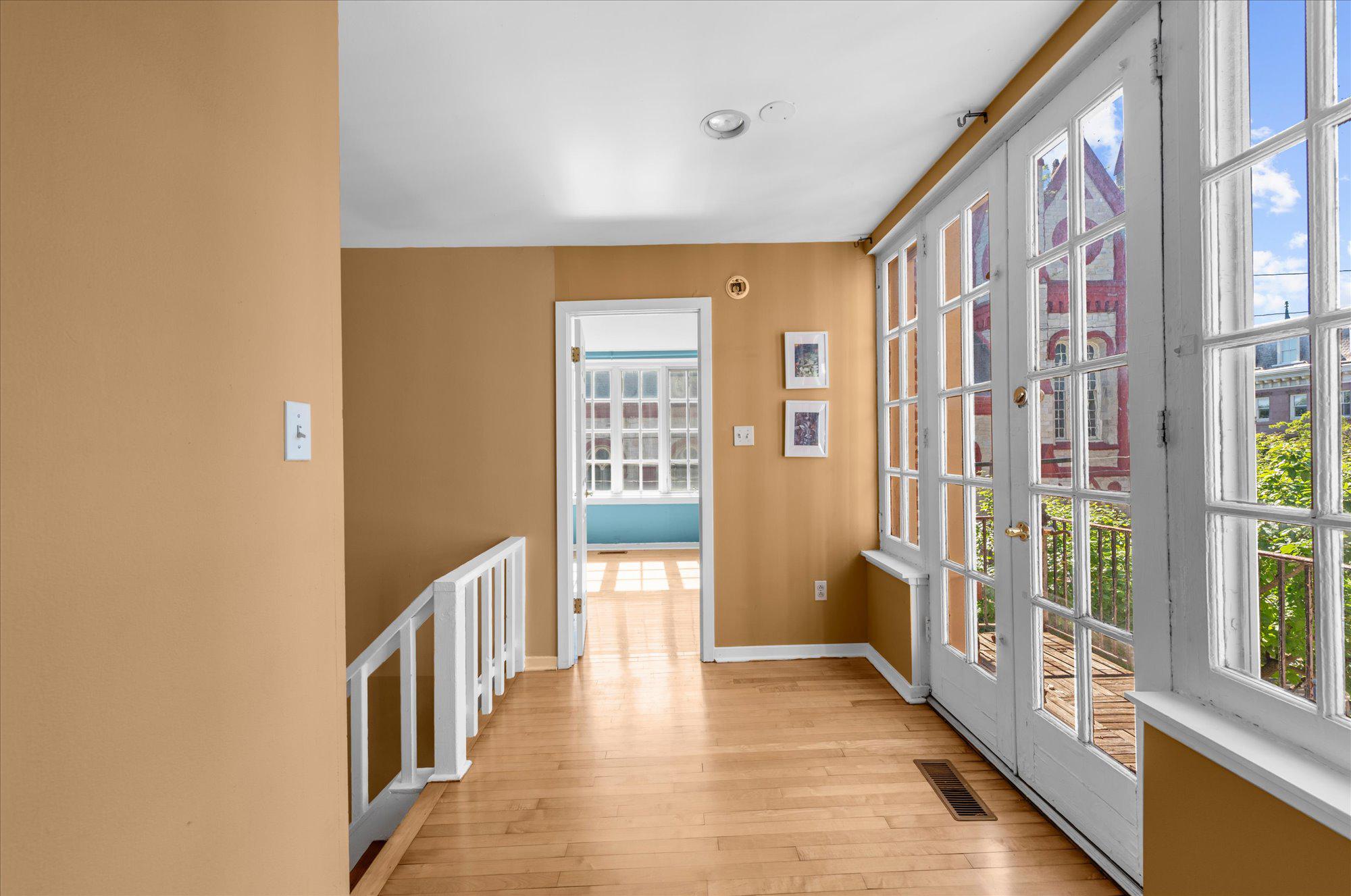 FAIRMOUNT - Residential
