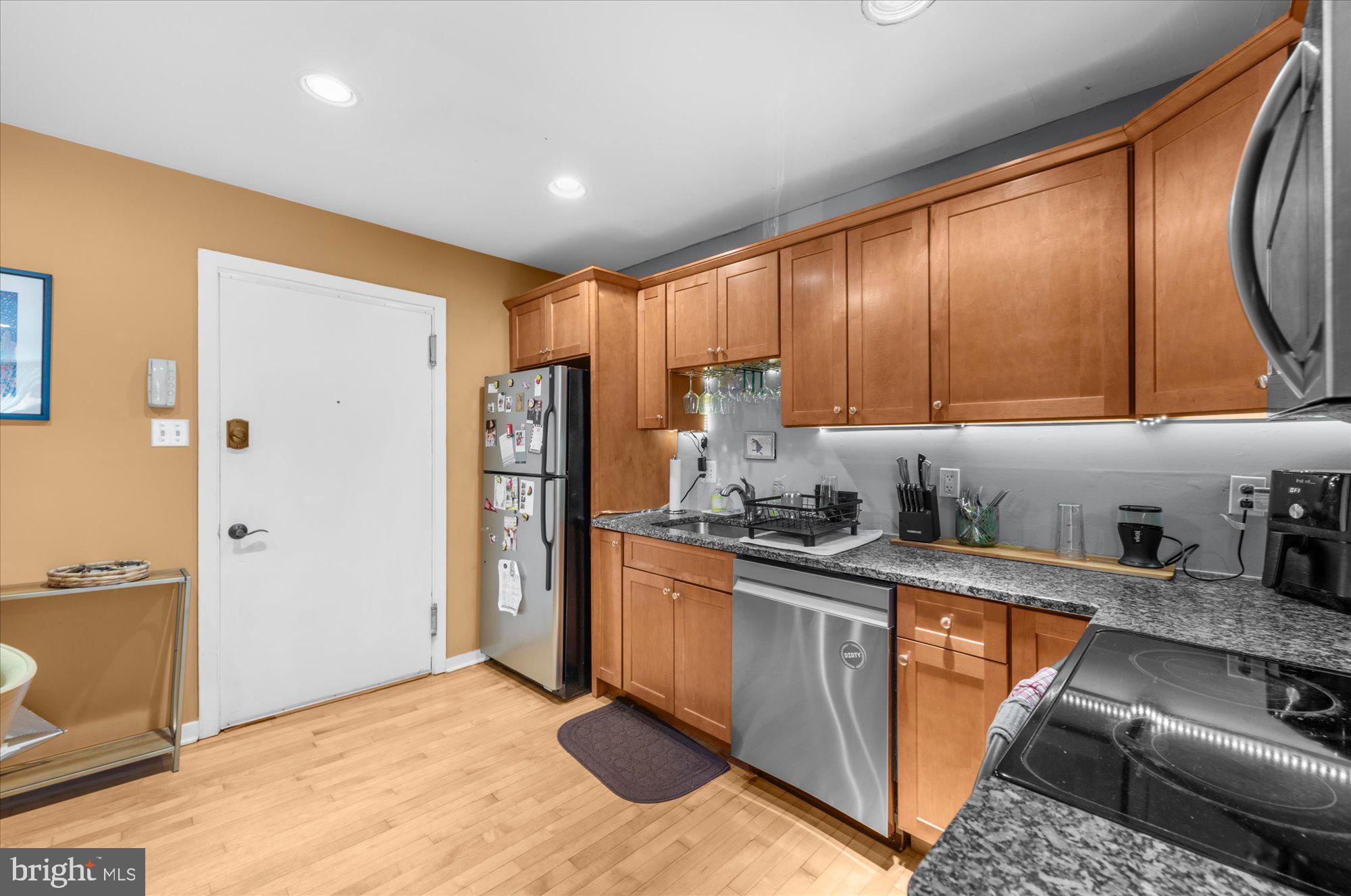 FAIRMOUNT - Residential