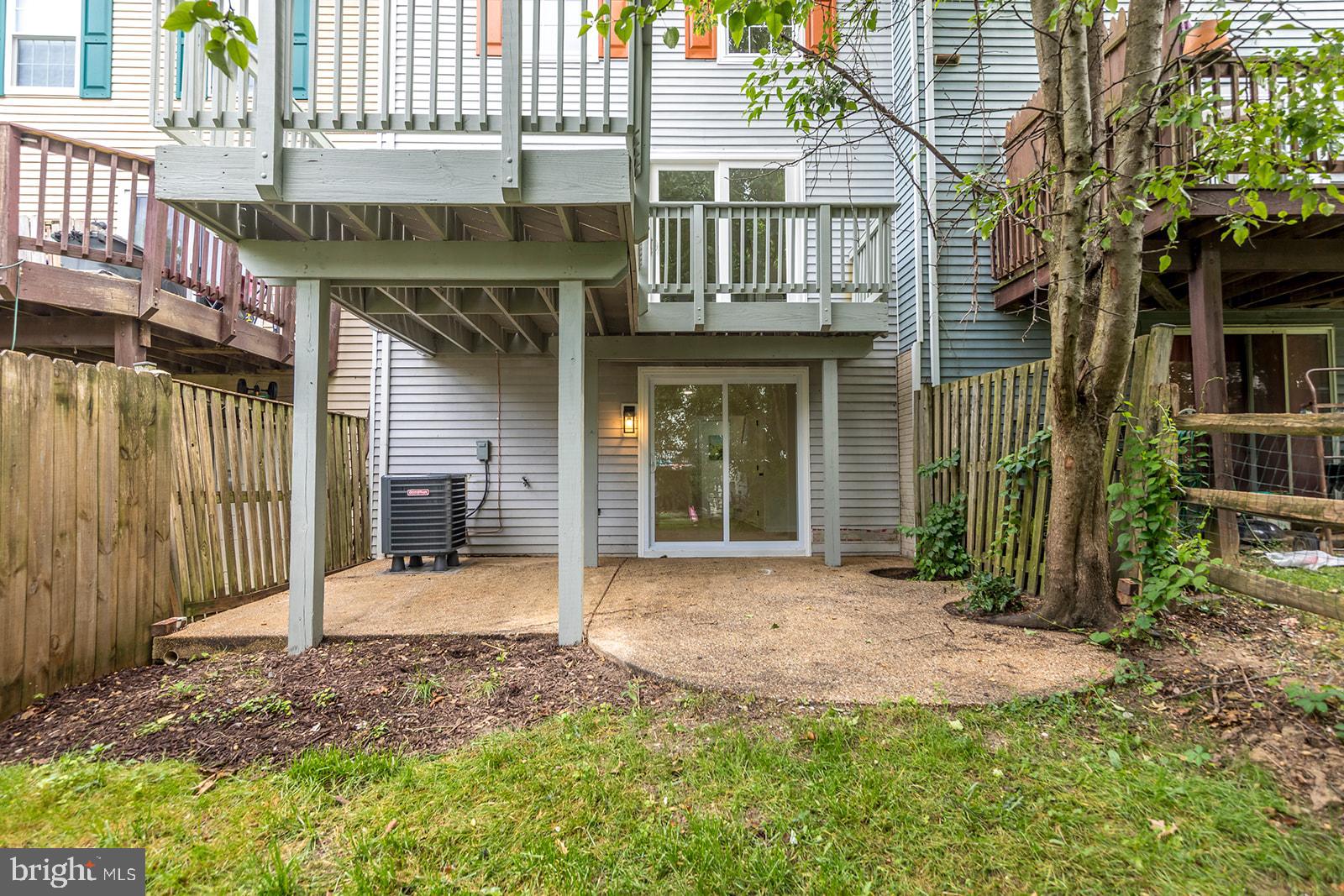 CONSTANT FRIENDSHIP - Residential