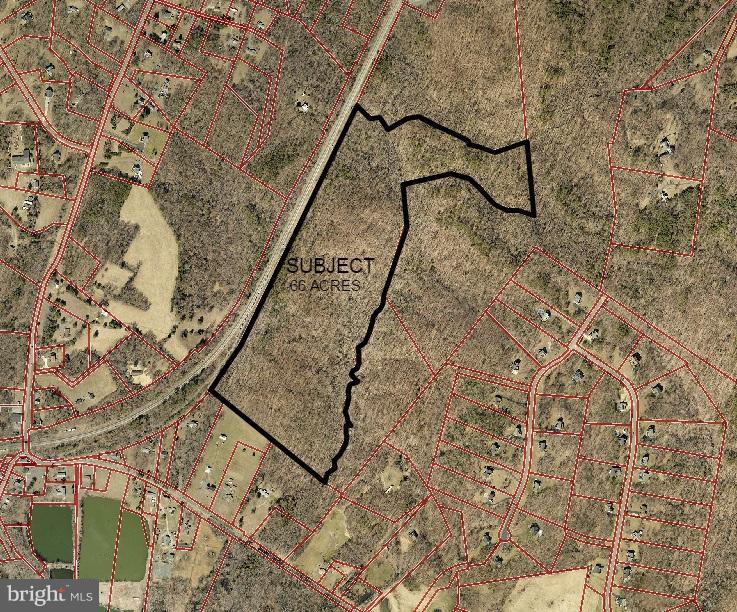 Reduced!! Well located strip of land along the railroad between Courthouse Road & Brooke Road. Rolling topos with mature timber. May hold interest for railroad. VDOT, residential development, an alternate route for Andrew Chapel Road to avoid dangerous railroad underpass to commuter rail, or some other unique use in heart of Stafford County. Call agent for details on access.