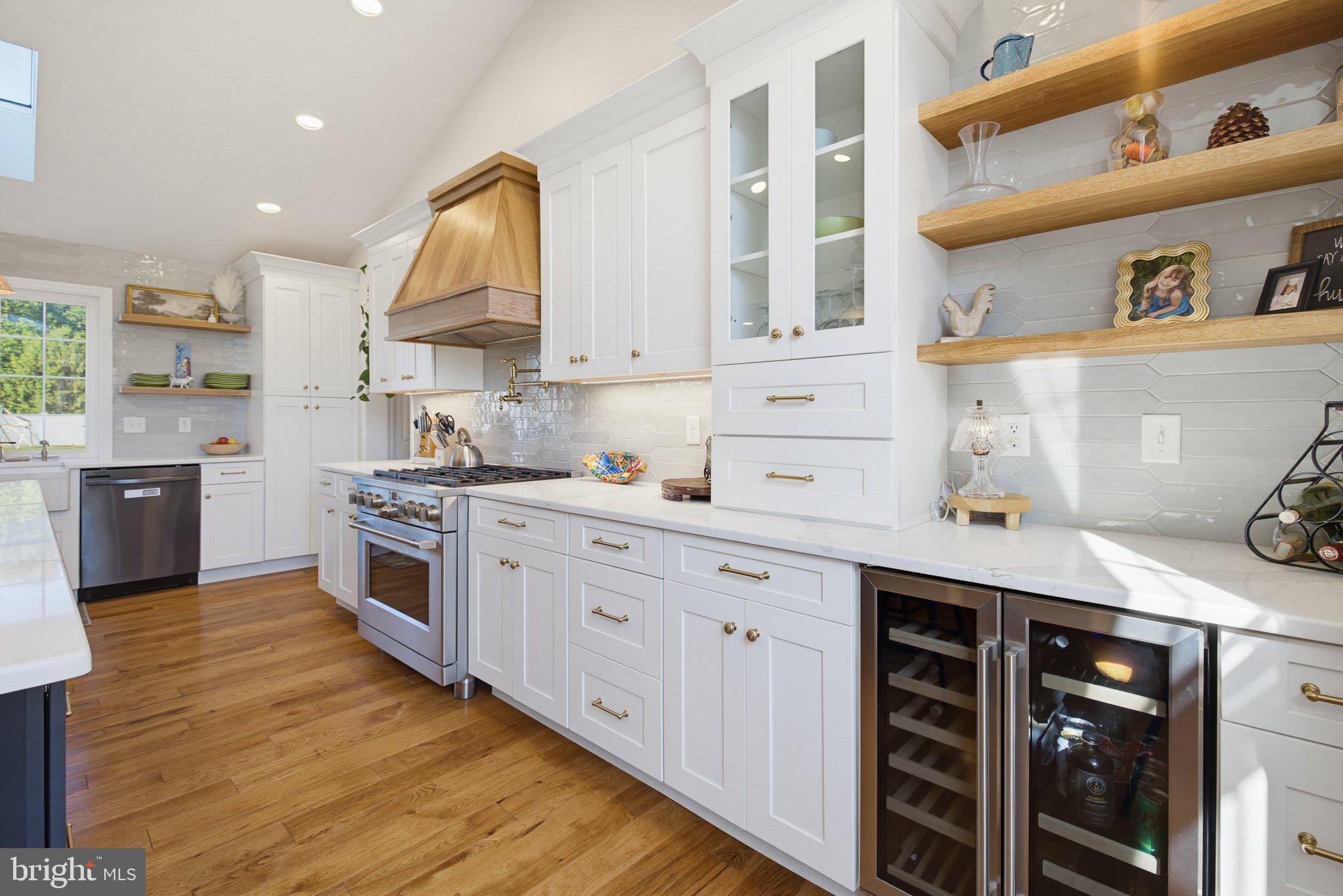 TANGLEWOOD MANOR N - Residential
