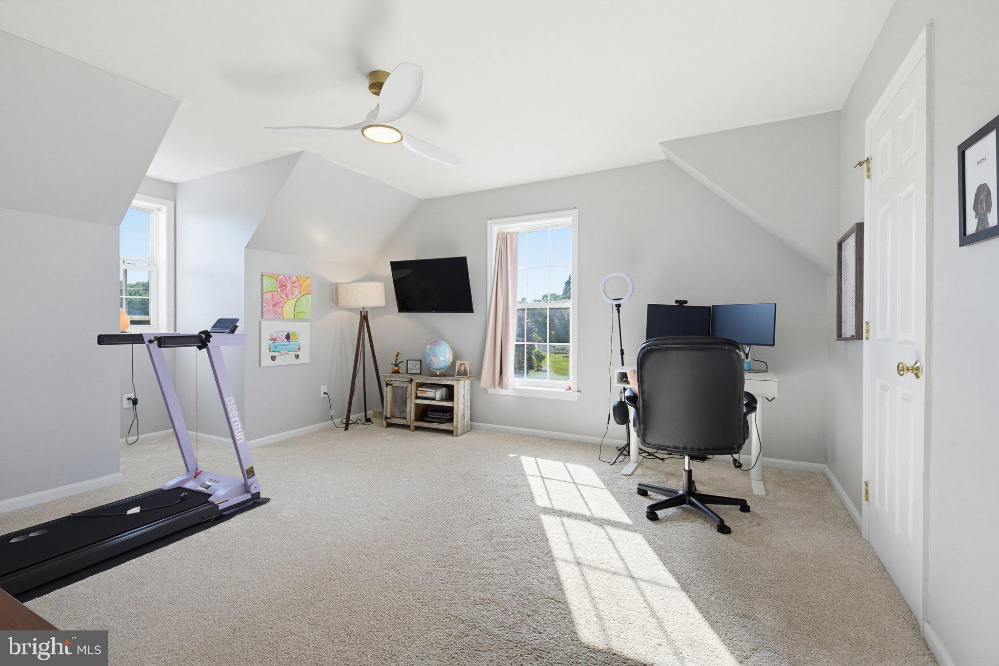 TANGLEWOOD MANOR N - Residential