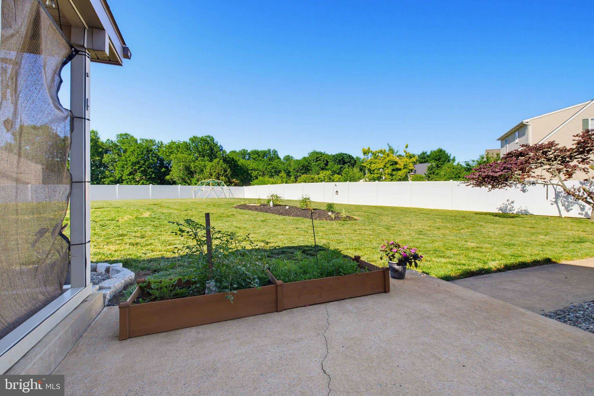 TANGLEWOOD MANOR N - Residential