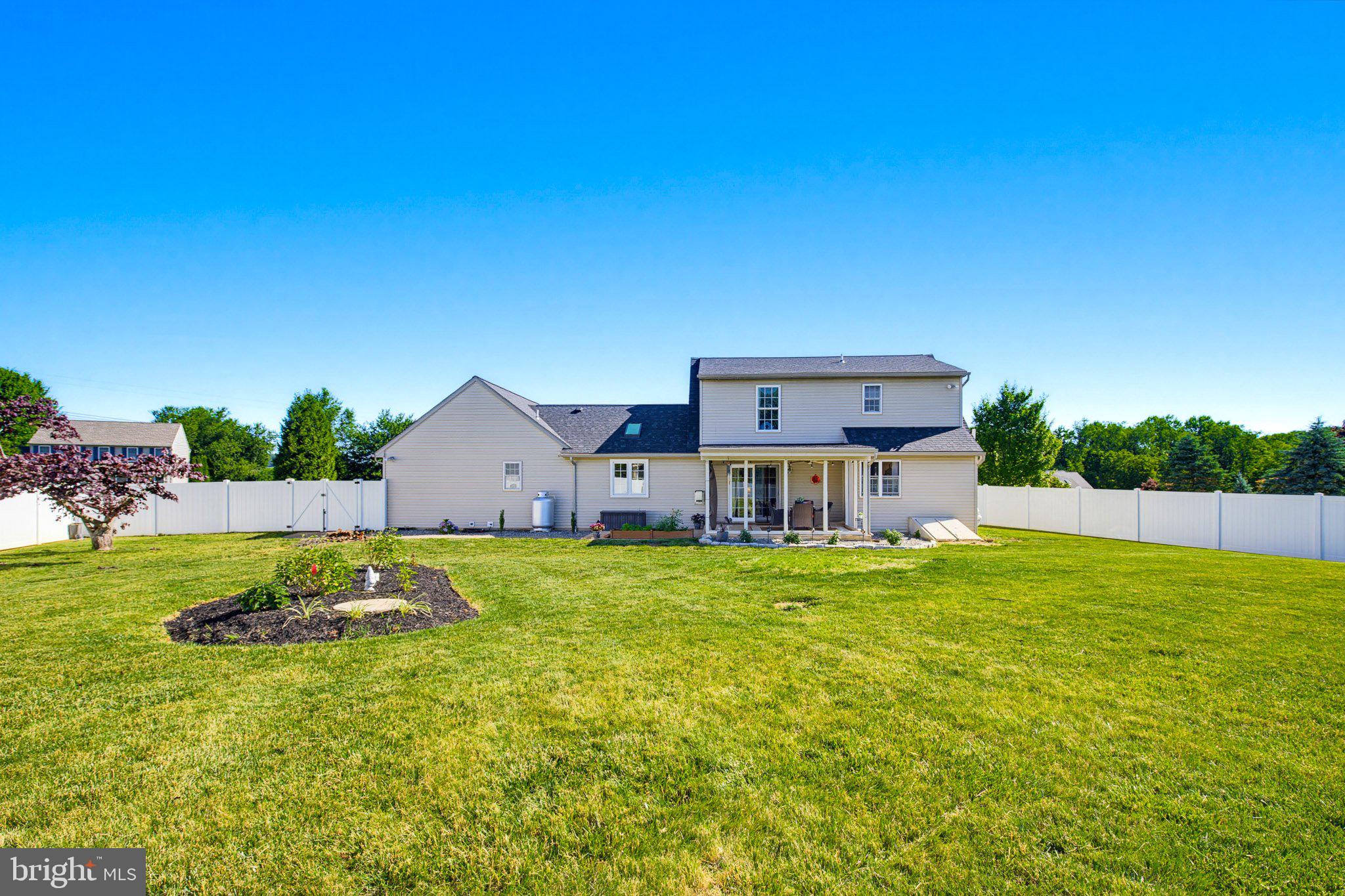TANGLEWOOD MANOR N - Residential