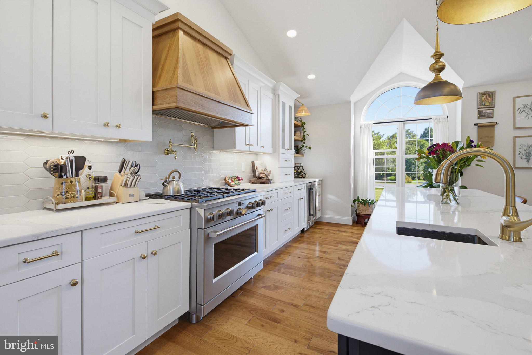 TANGLEWOOD MANOR N - Residential